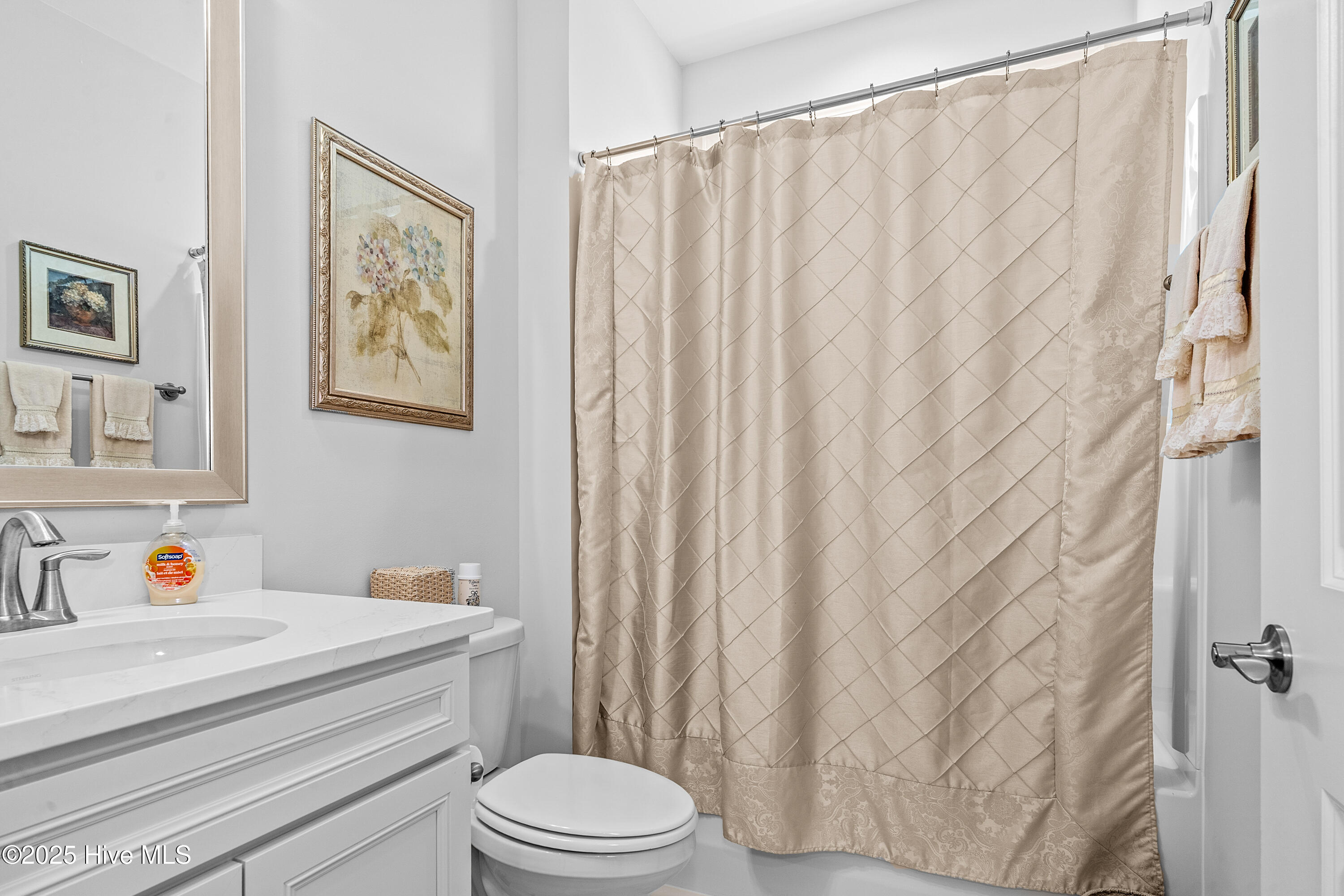 100502305 | Photo 32