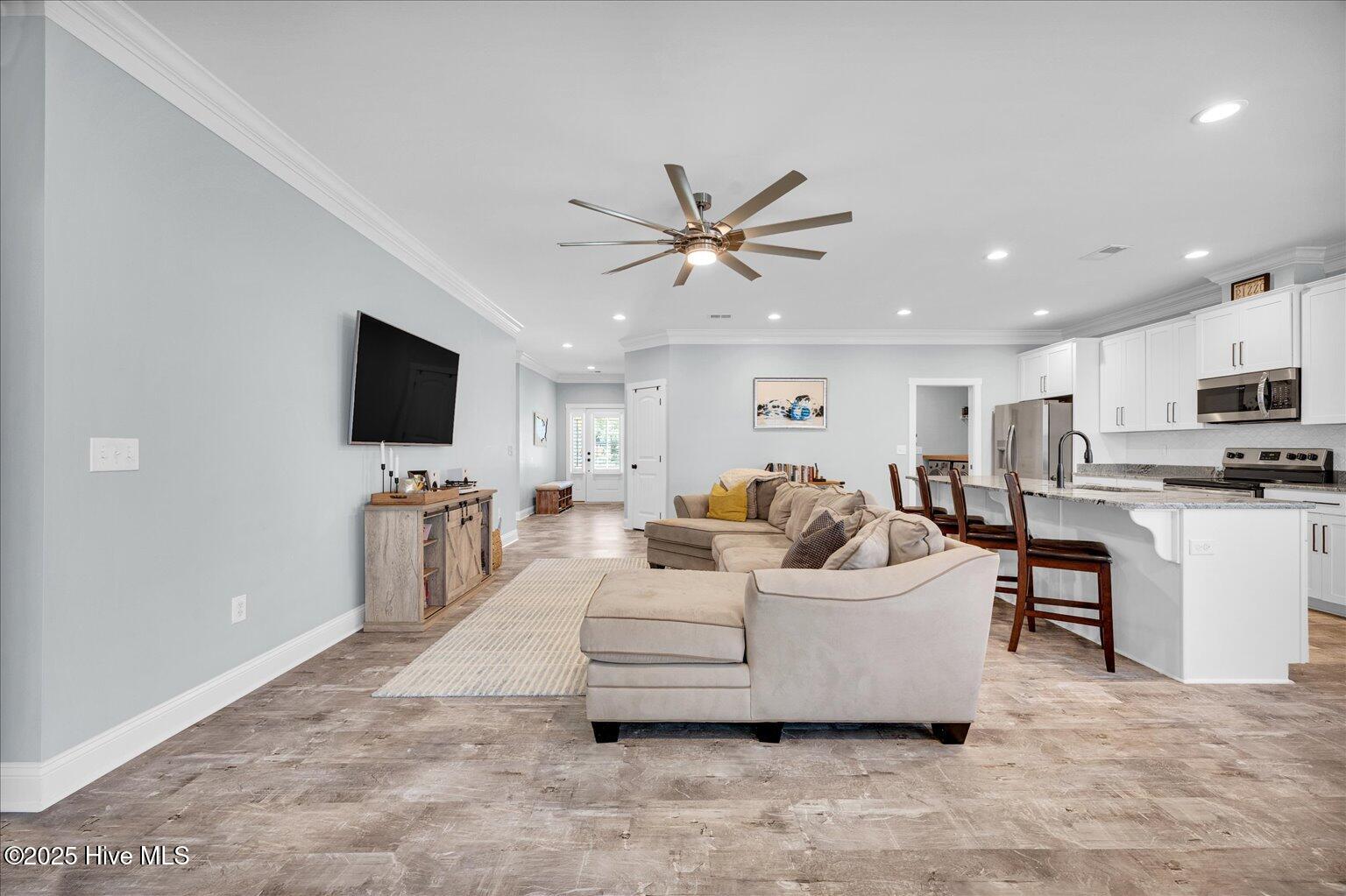 100516141 | Photo 10