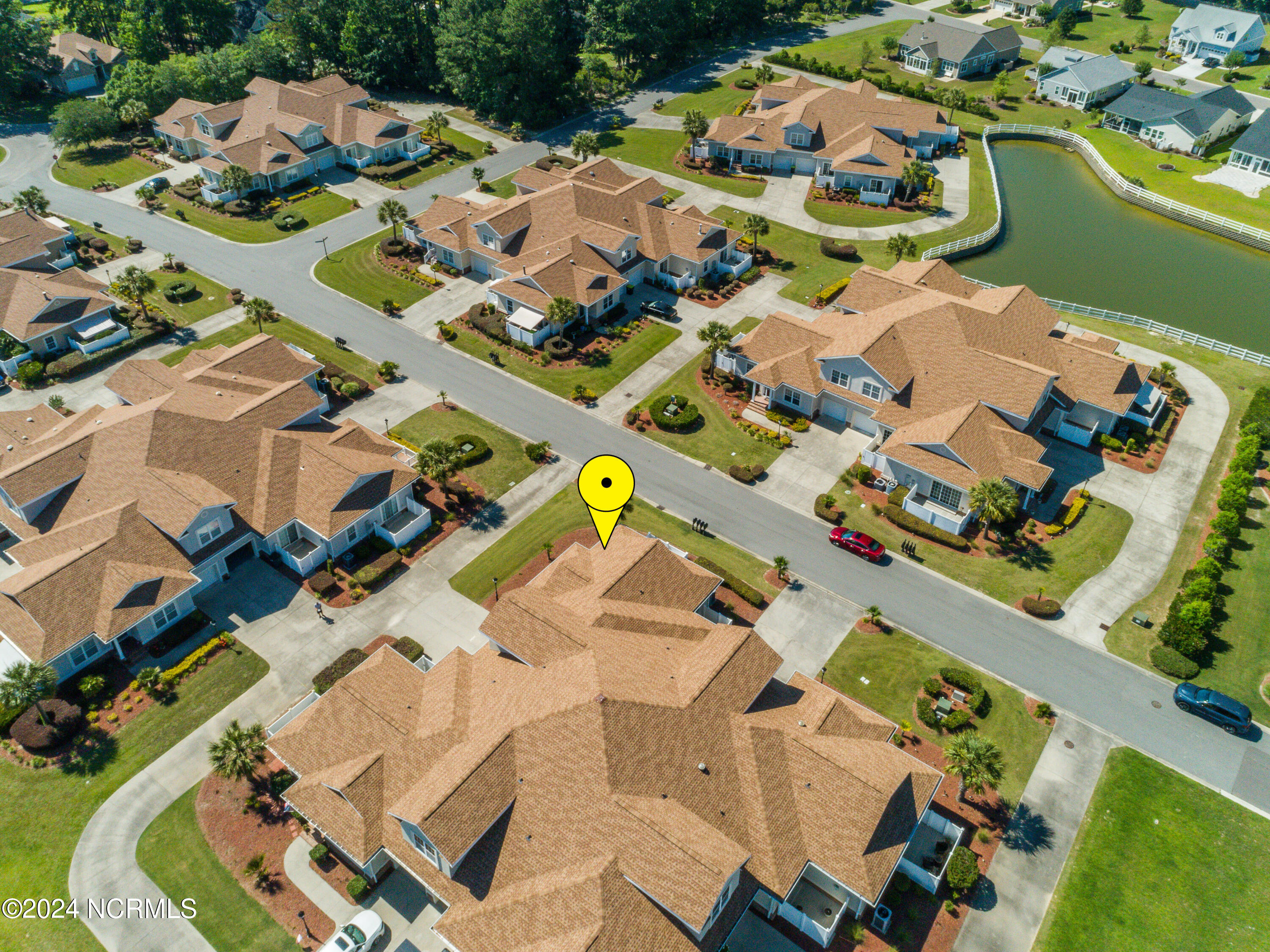 100563661 | Photo 32