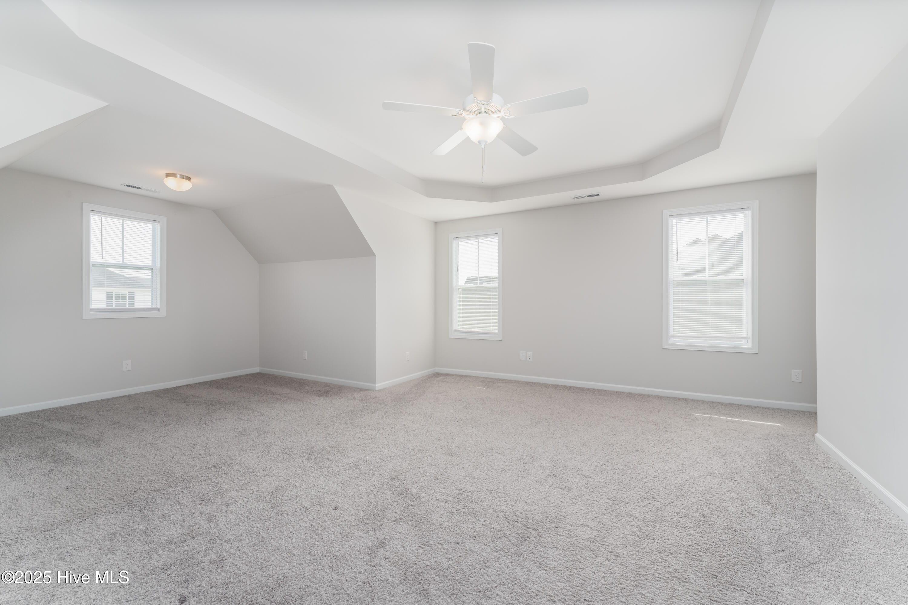 100543262 | Photo 14