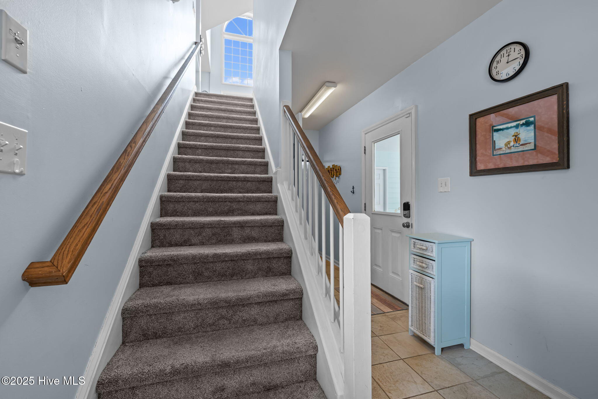 100526742 | Photo 51