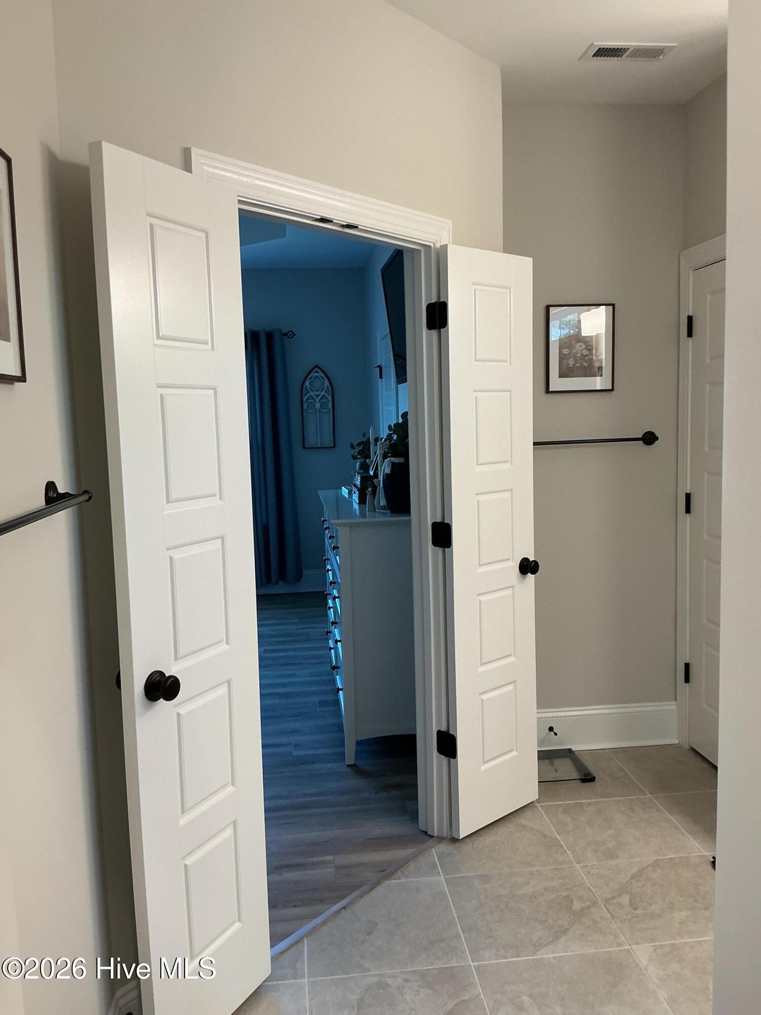 100547537 | Photo 13