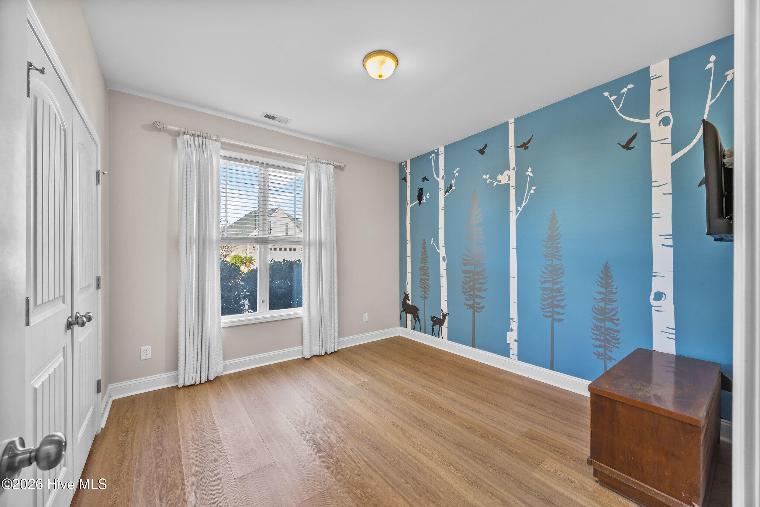 100550084 | Photo 23