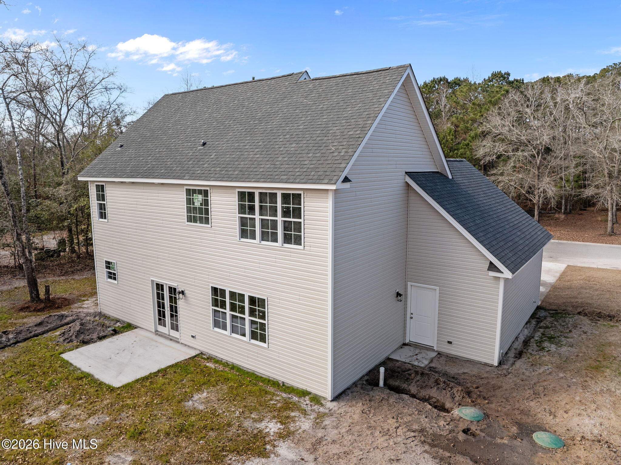 100551885 | Photo 33