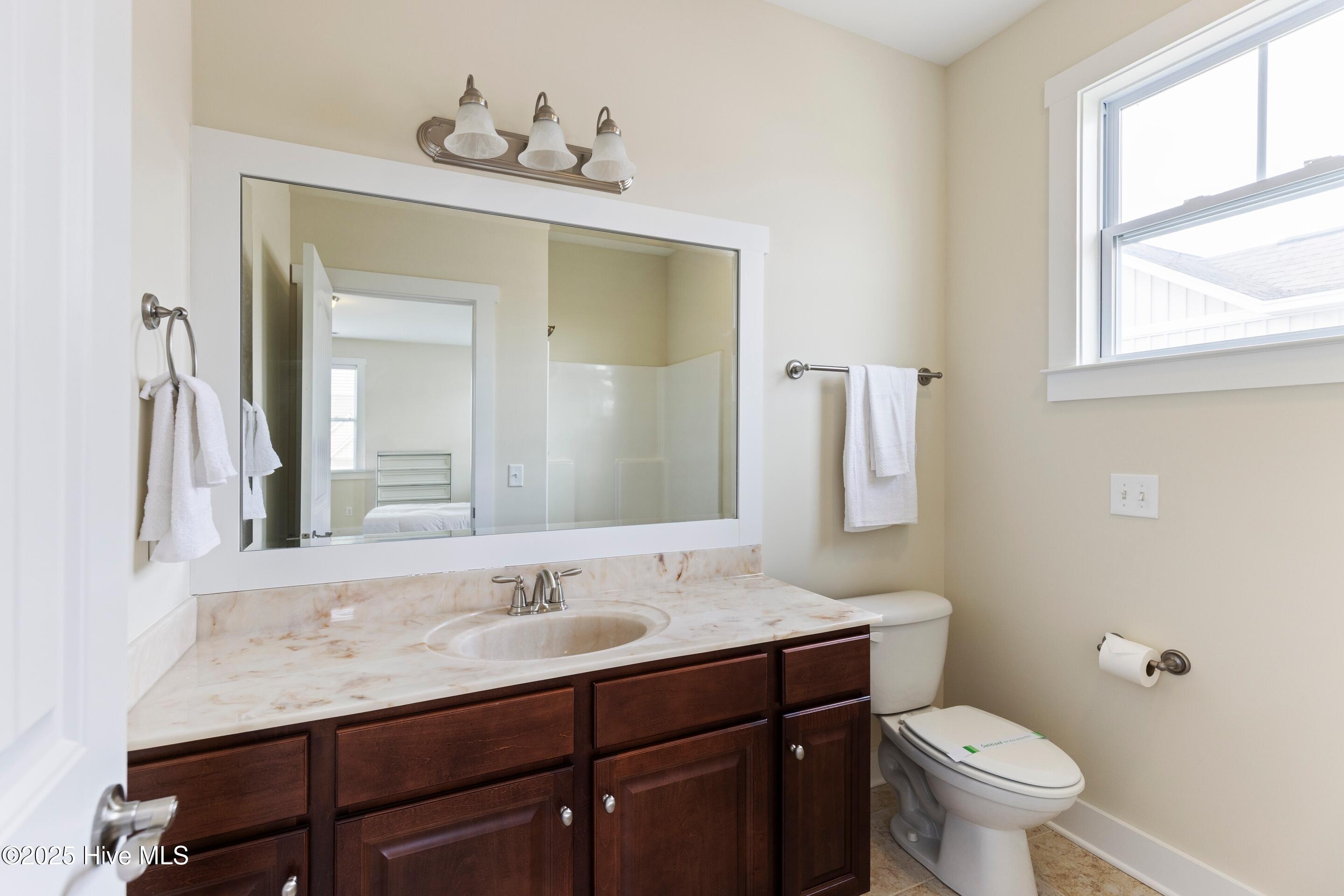 100542778 | Photo 39