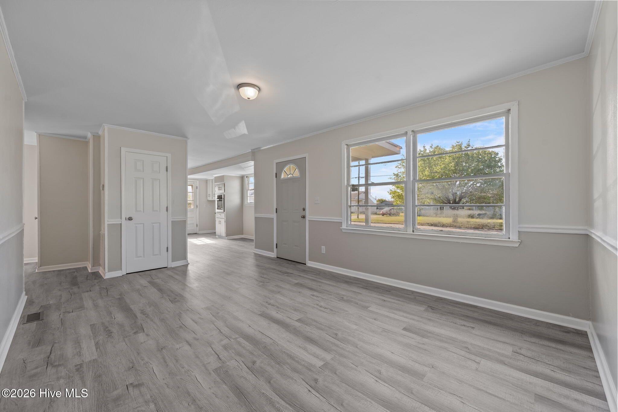 100562328 | Photo 40