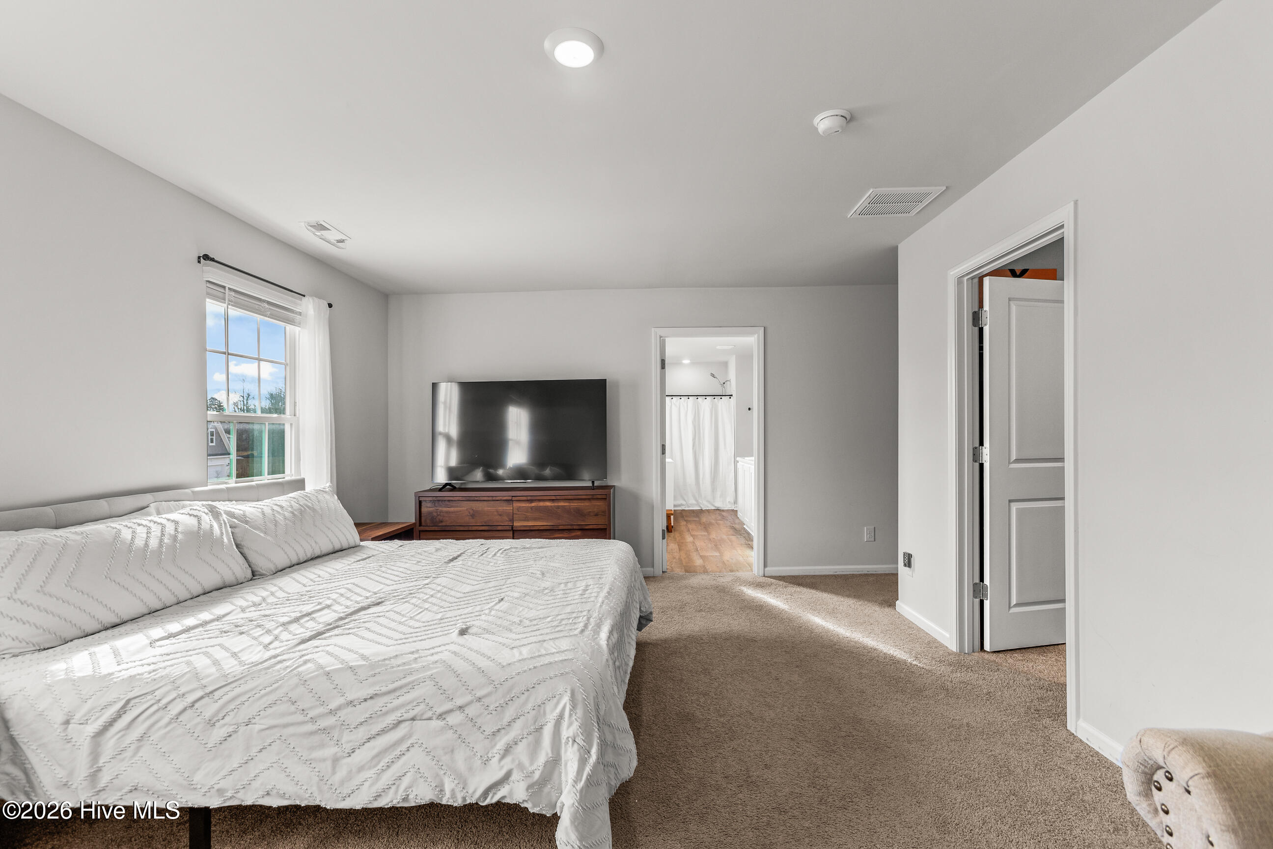 100549740 | Photo 21