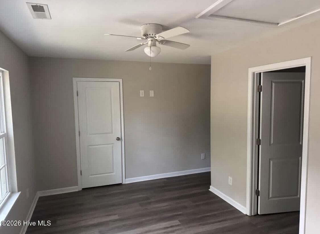 100562369 | Photo 14