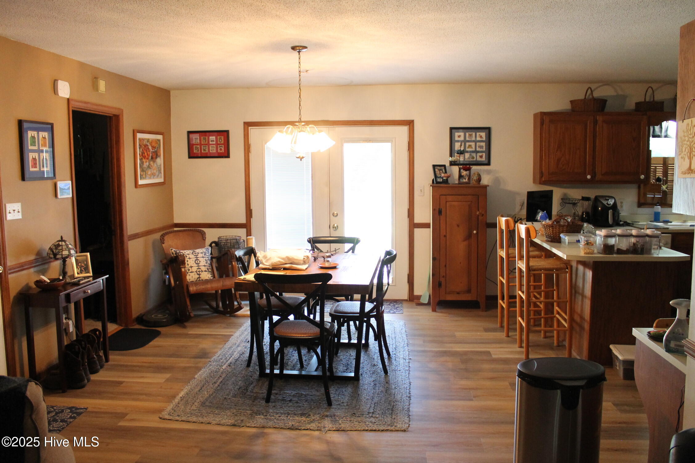 100530982 | Photo 15