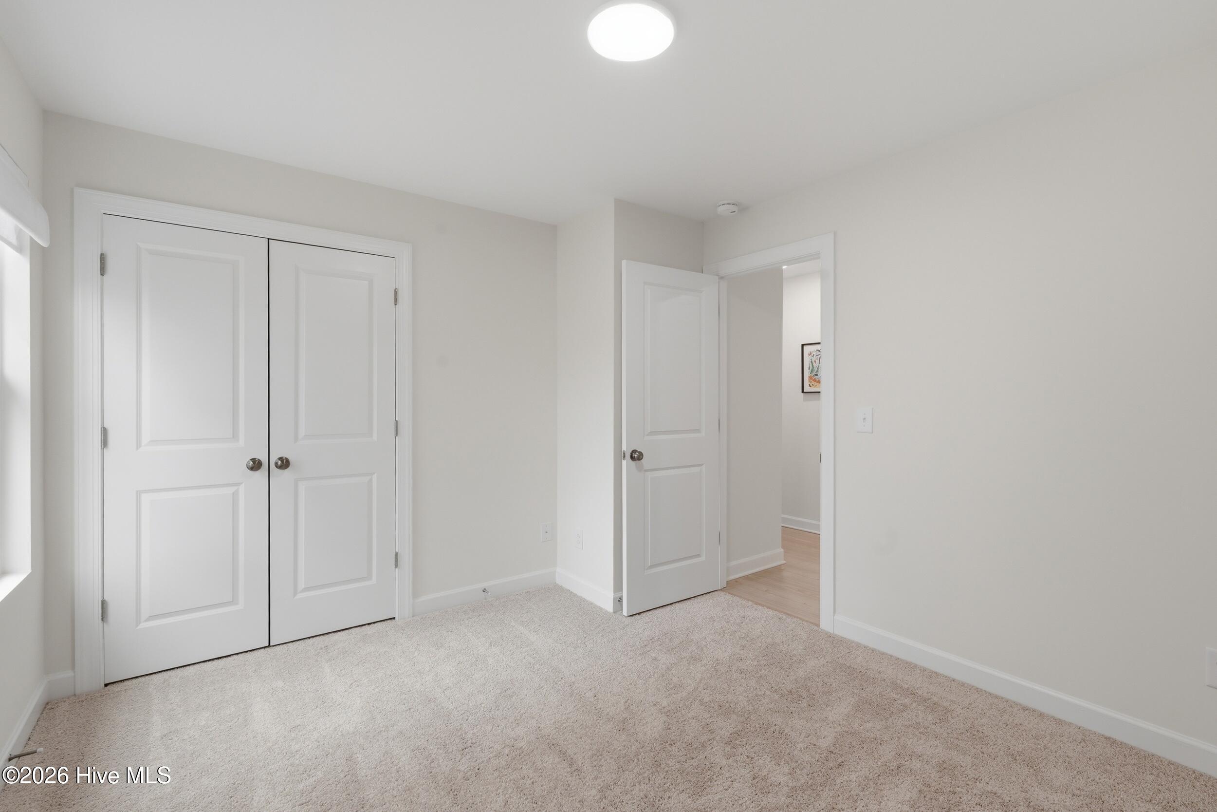 100559477 | Photo 35