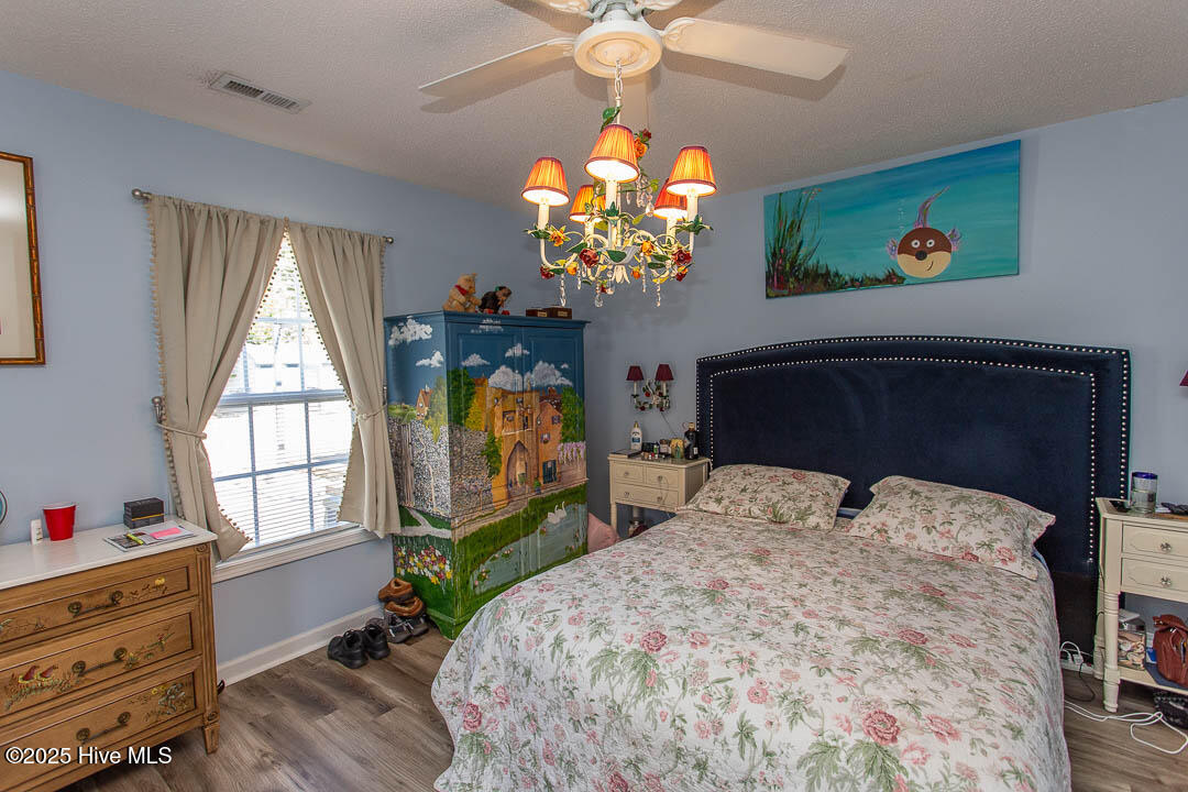 100493177 | Photo 23