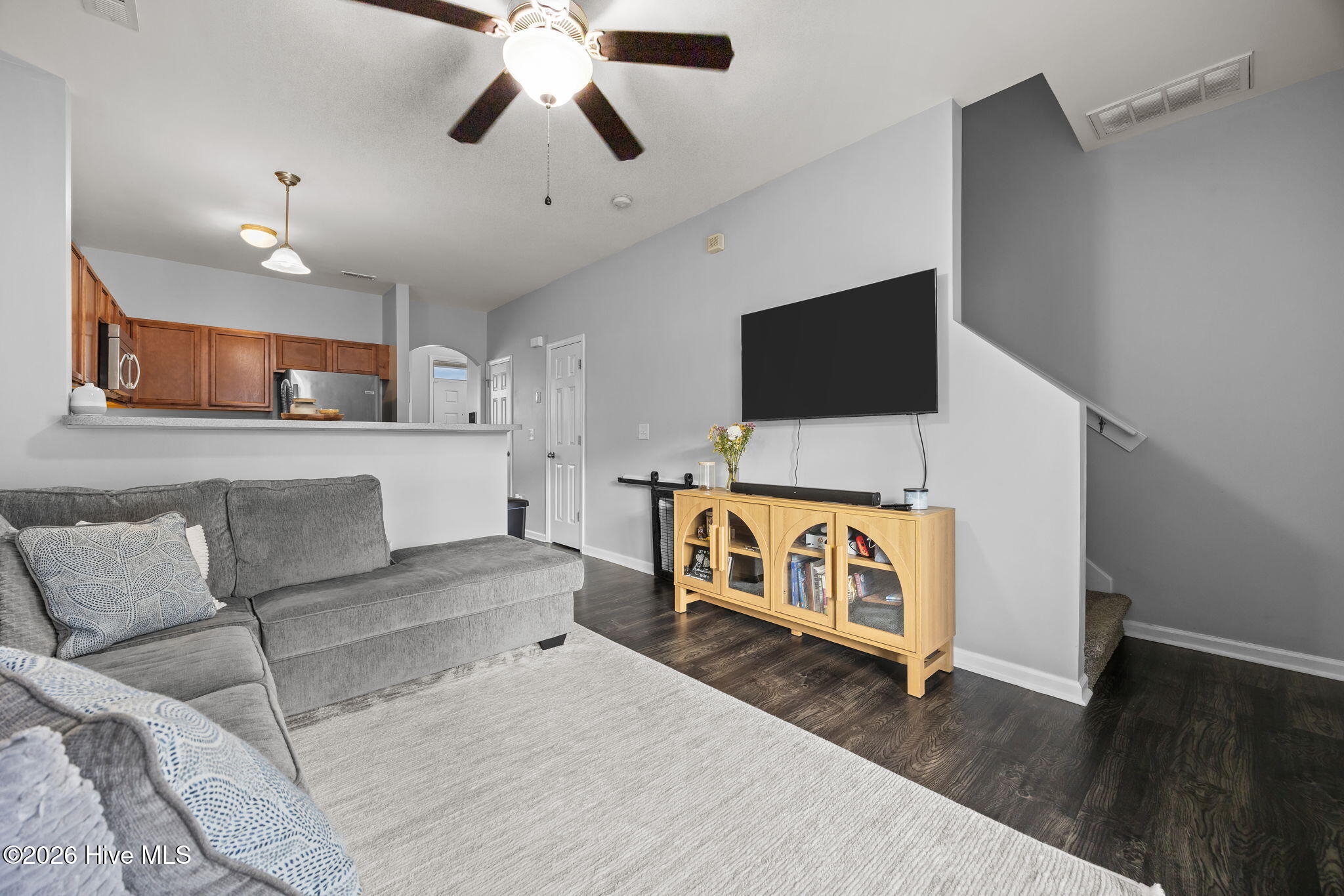 100551662 | Photo 11