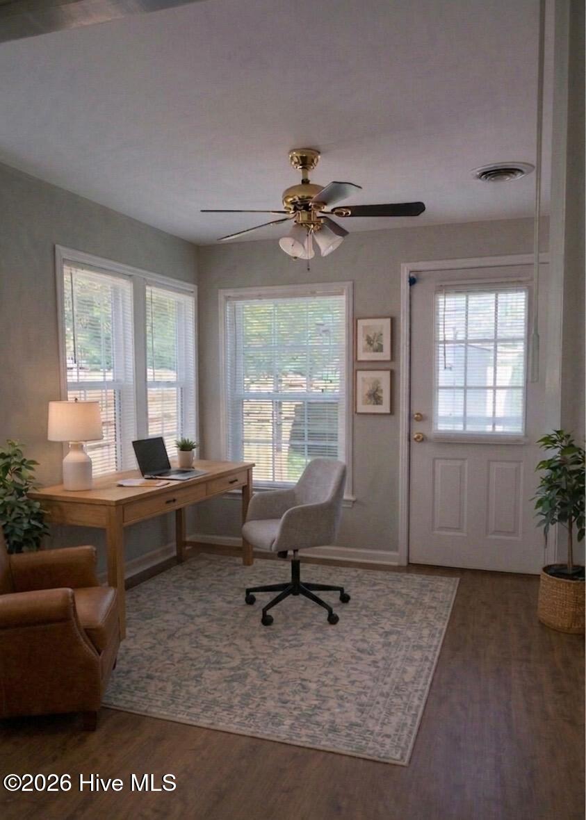 100568590 | Photo 11