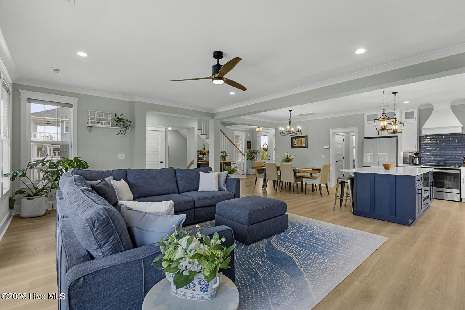 100557738 | Photo 20