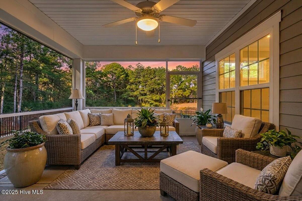 100546300 | Photo 21