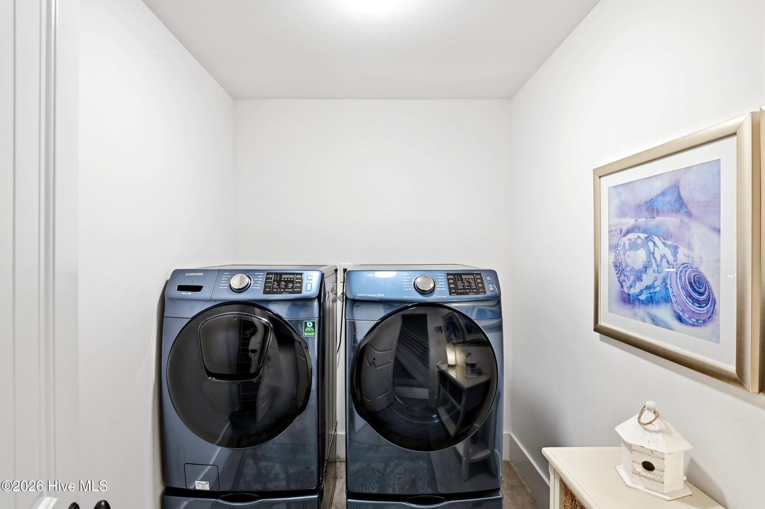 100568408 | Photo 33