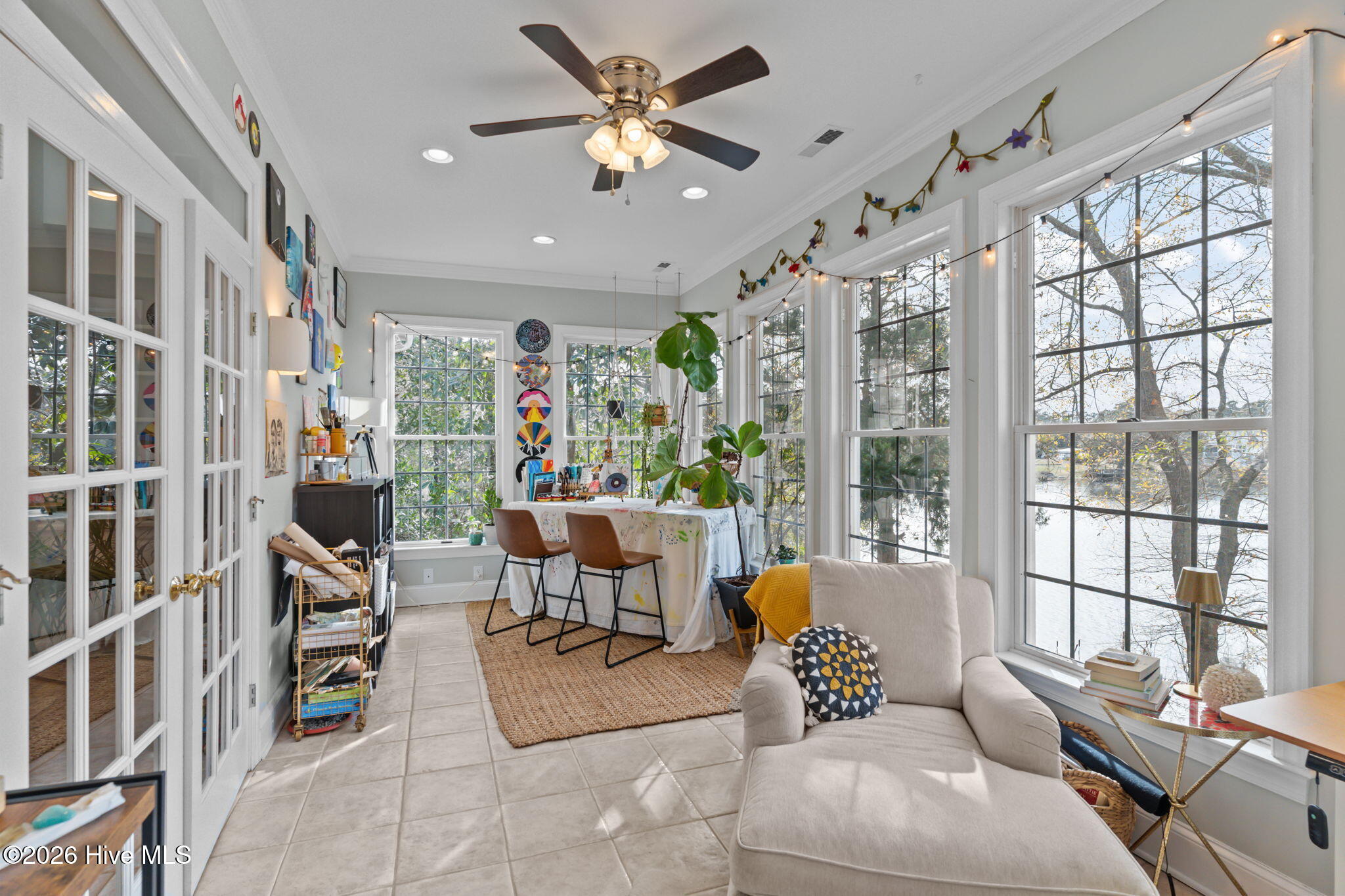 100556874 | Photo 30