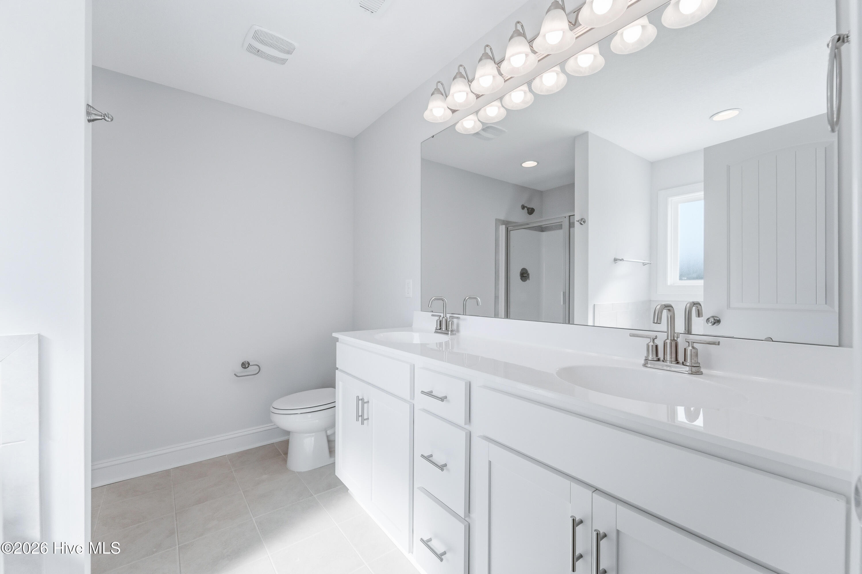 100519868 | Photo 18