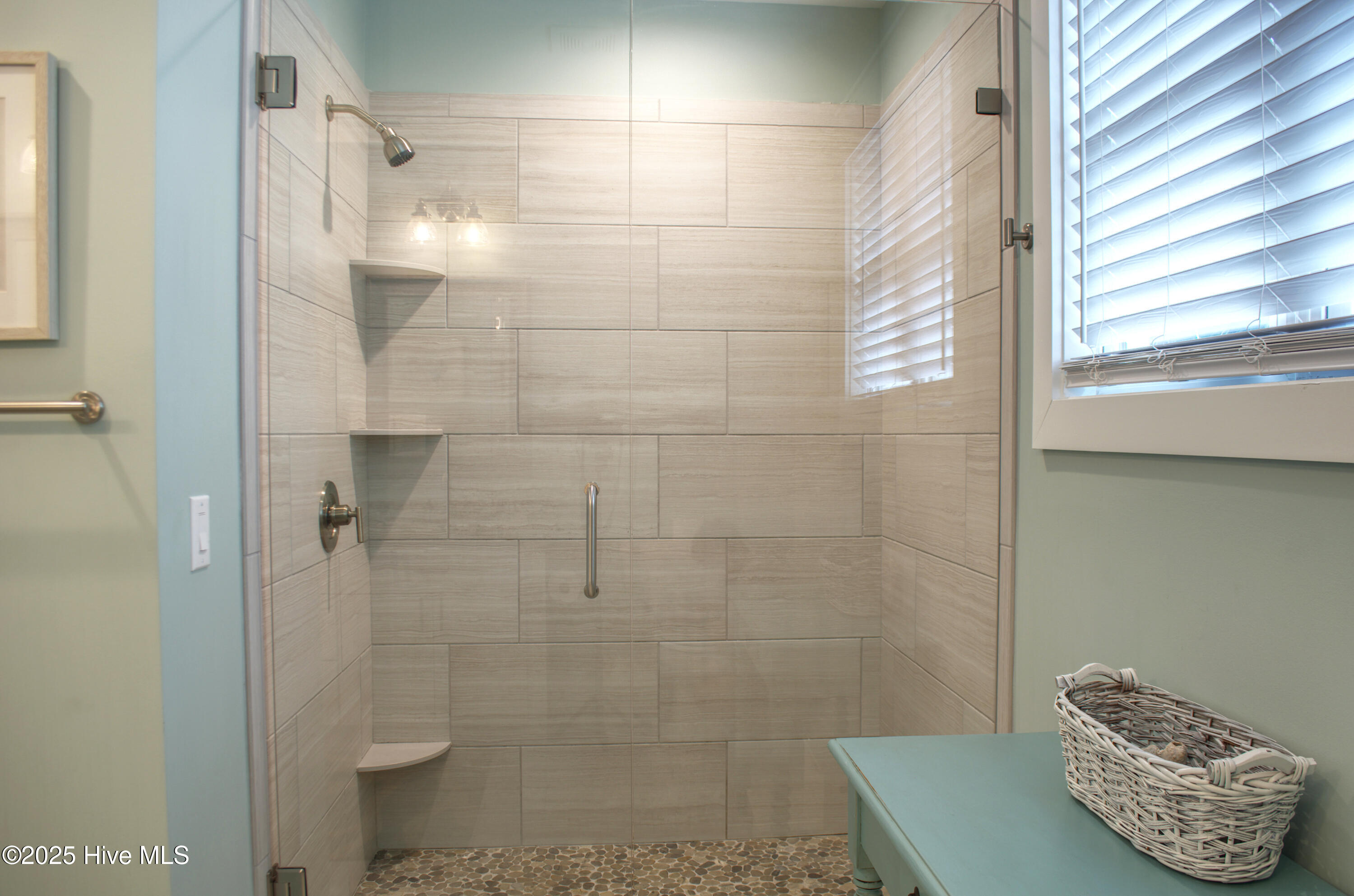 100526777 | Photo 31