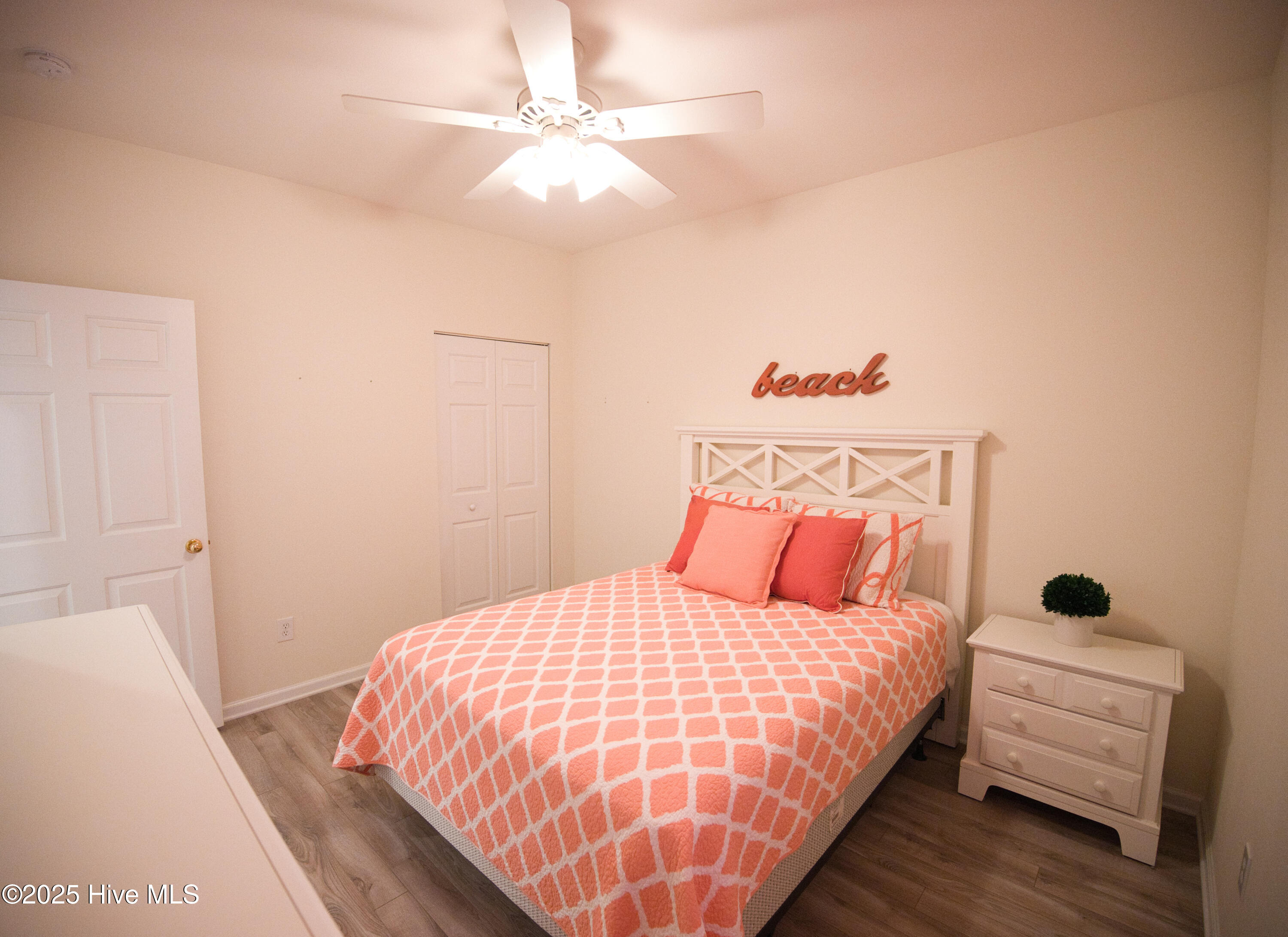 100546410 | Photo 27