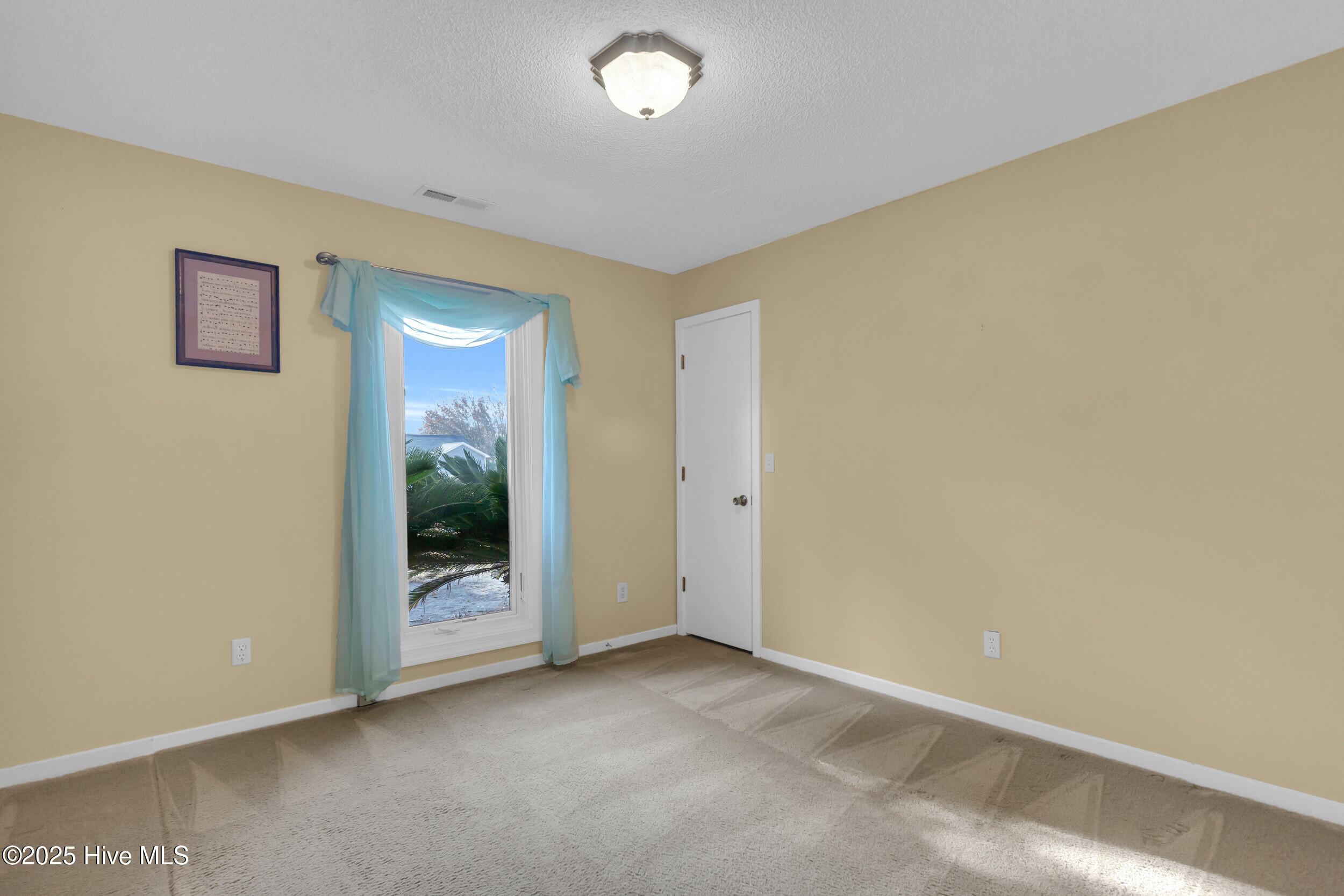 100546035 | Photo 20