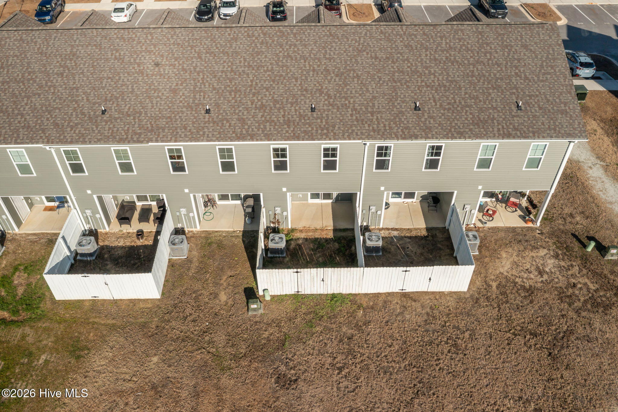 100555227 | Photo 33