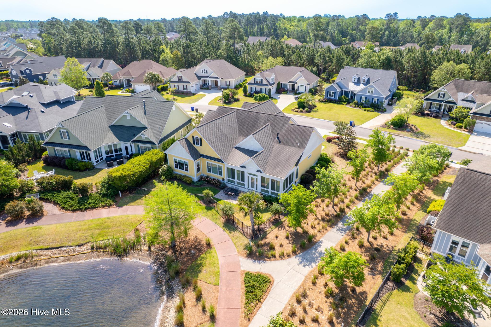 100569949 | Photo 48