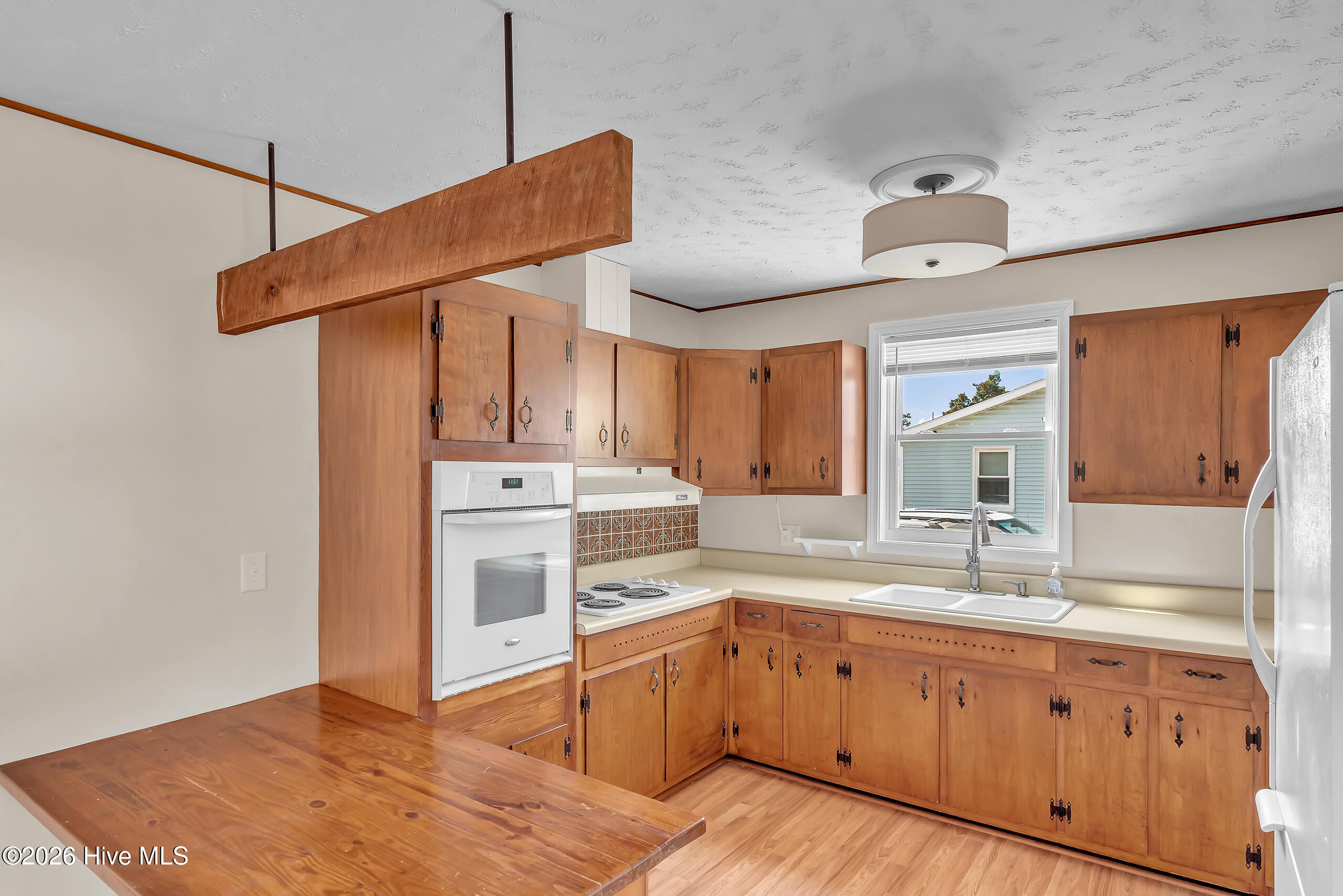 100557888 | Photo 16