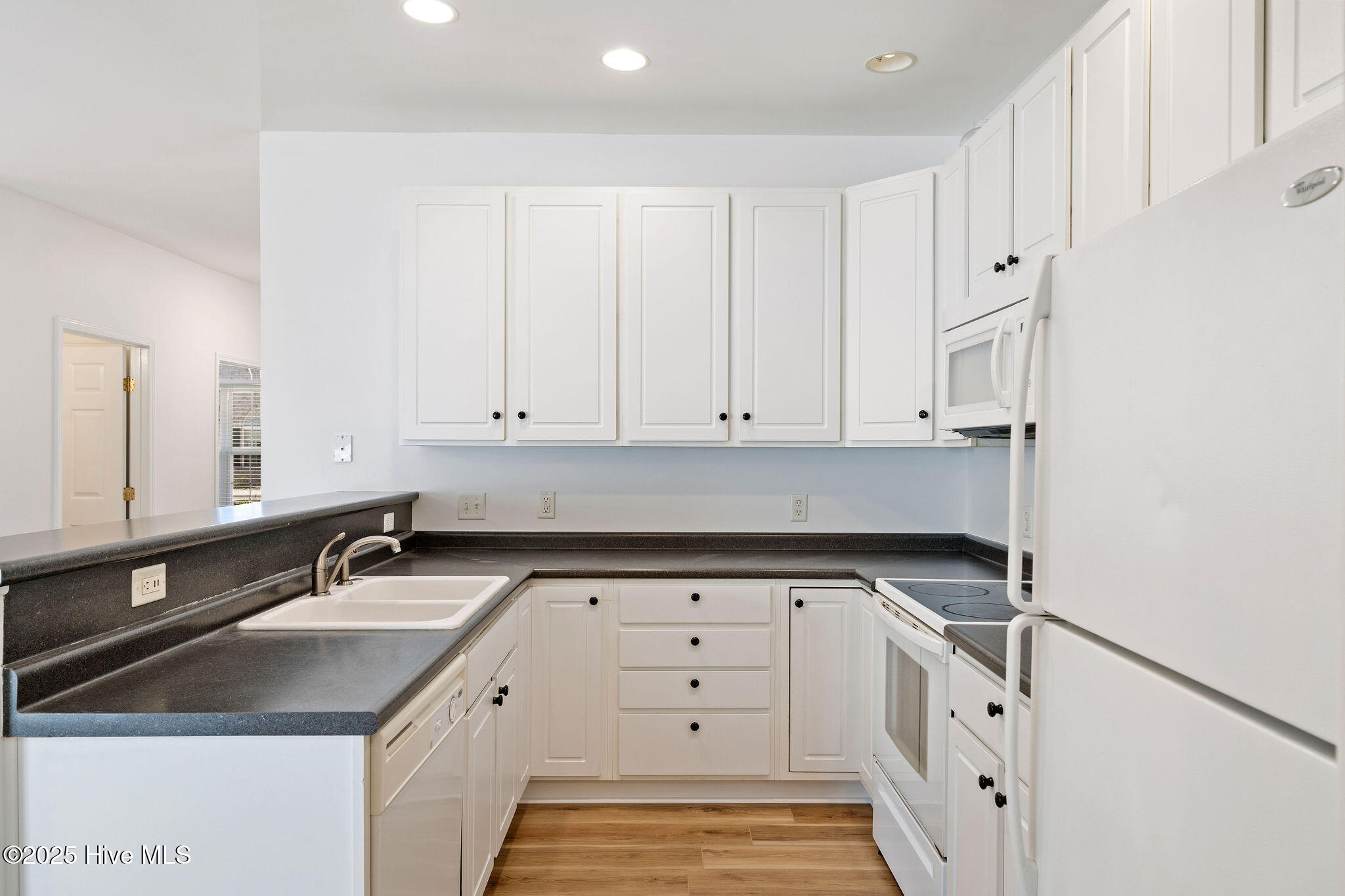 100529129 | Photo 19