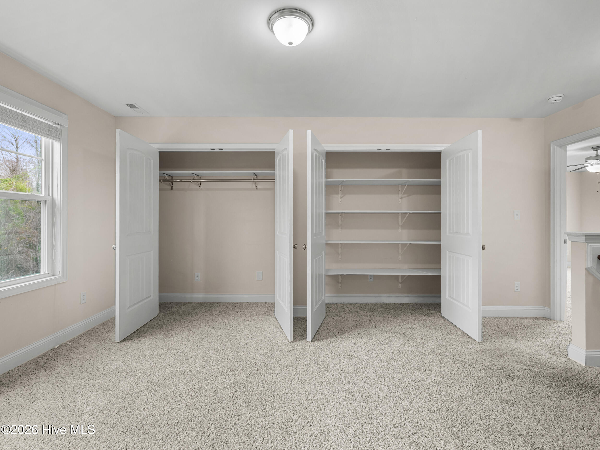 100548772 | Photo 29