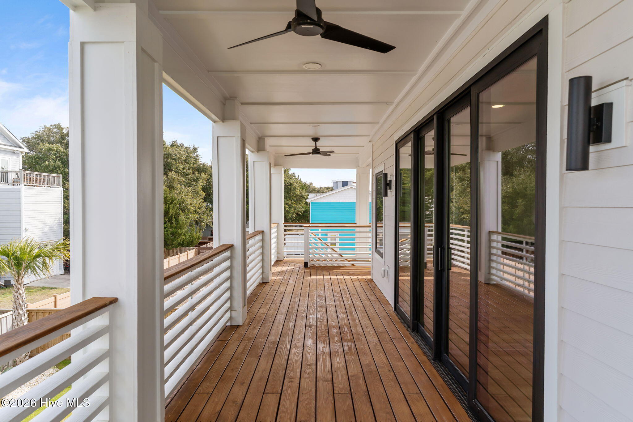 100553287 | Photo 42