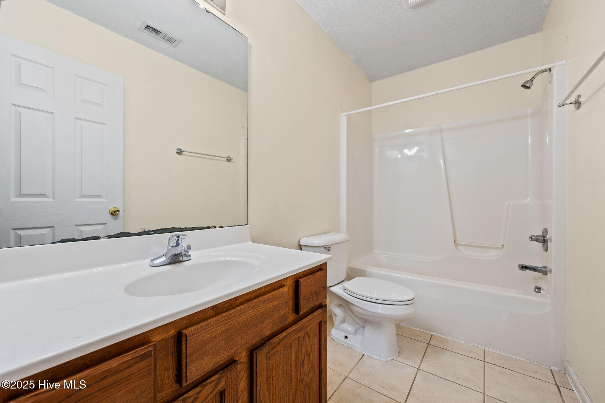 100565429 | Photo 22