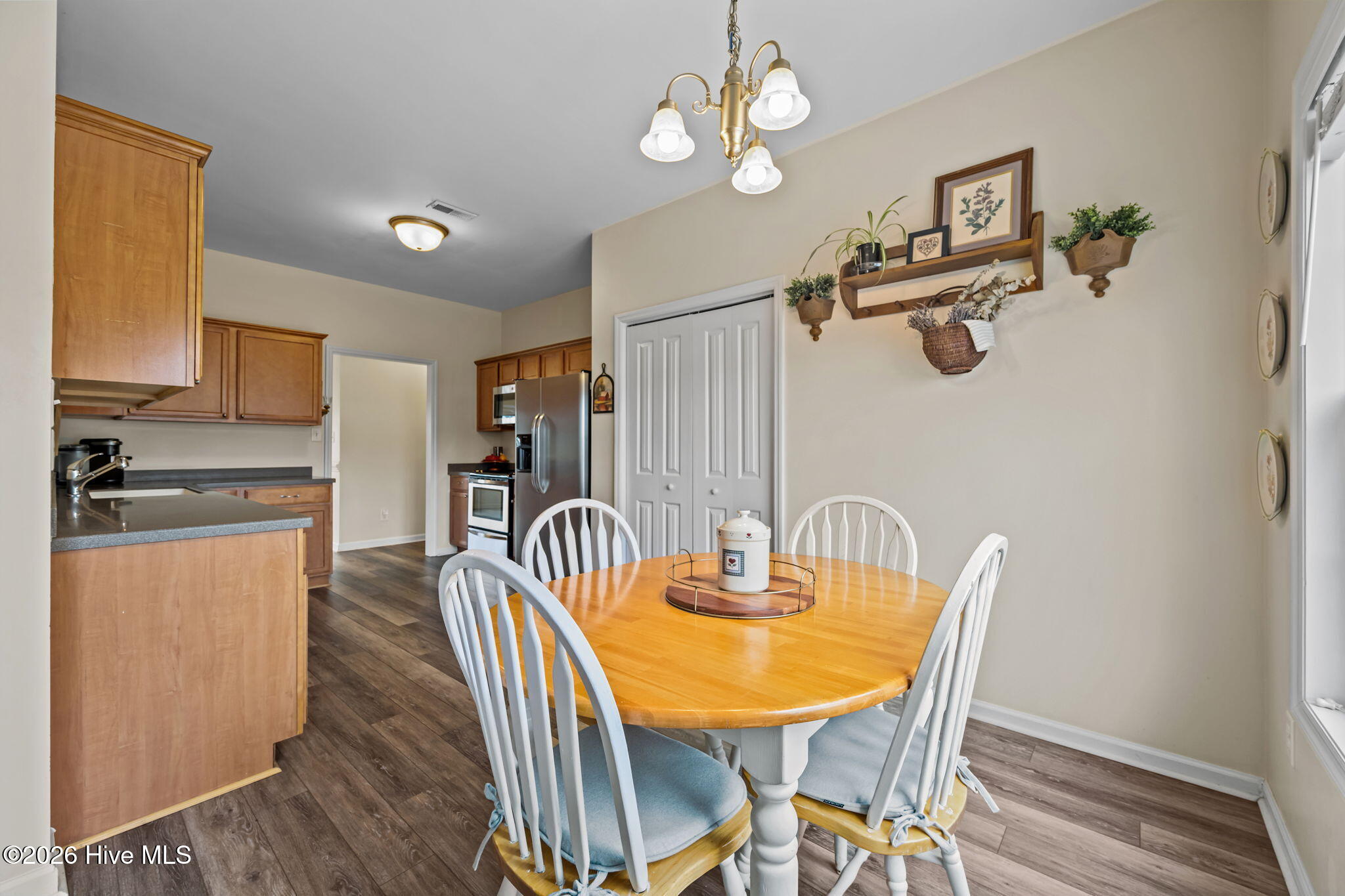 100565561 | Photo 17