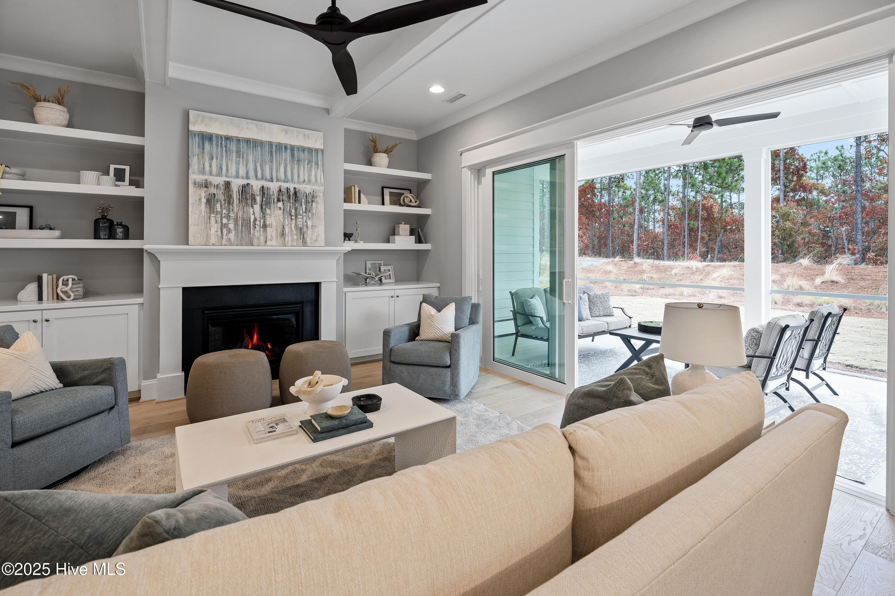 100538796 | Photo 14