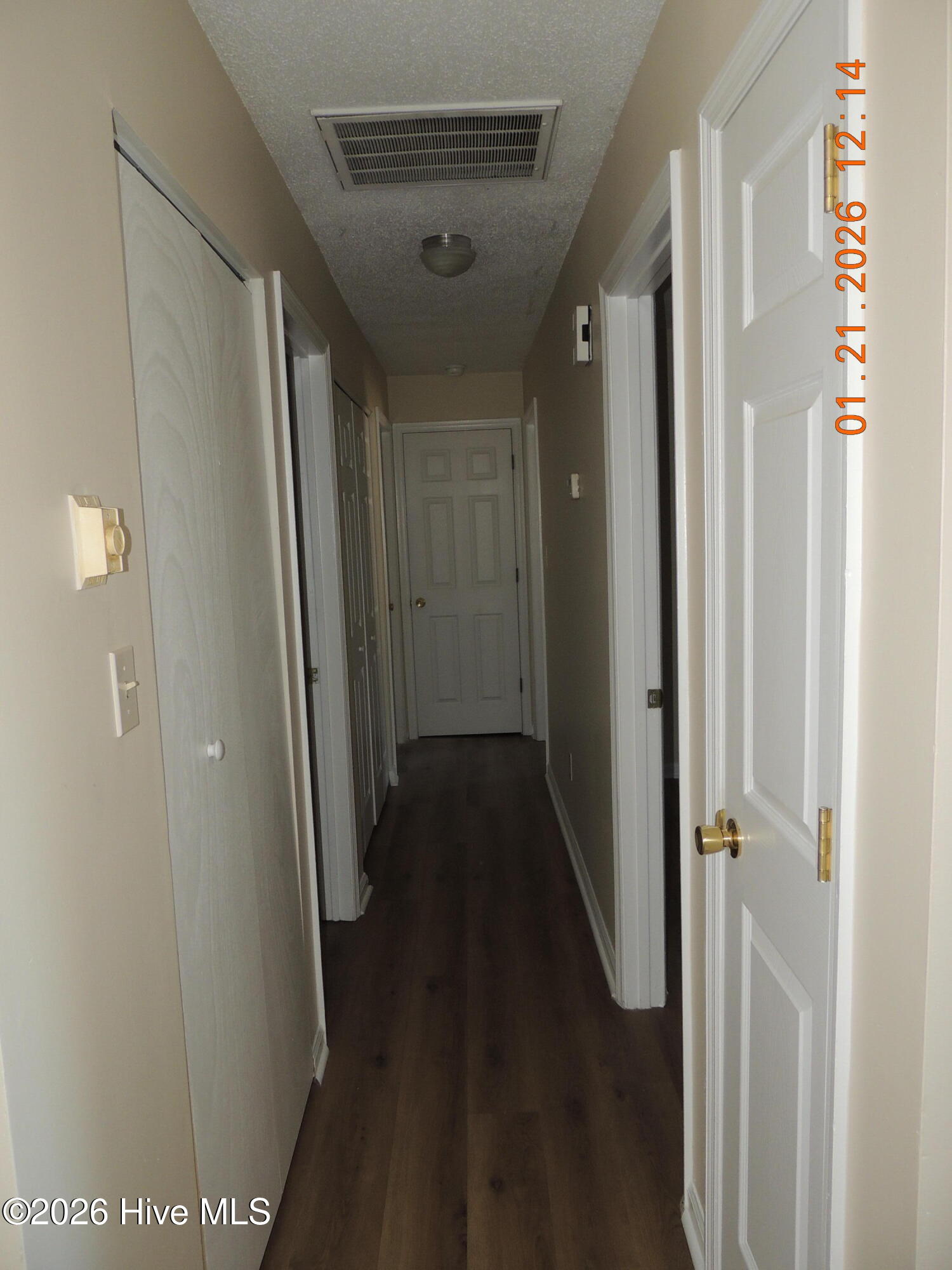 100550432 | Photo 10