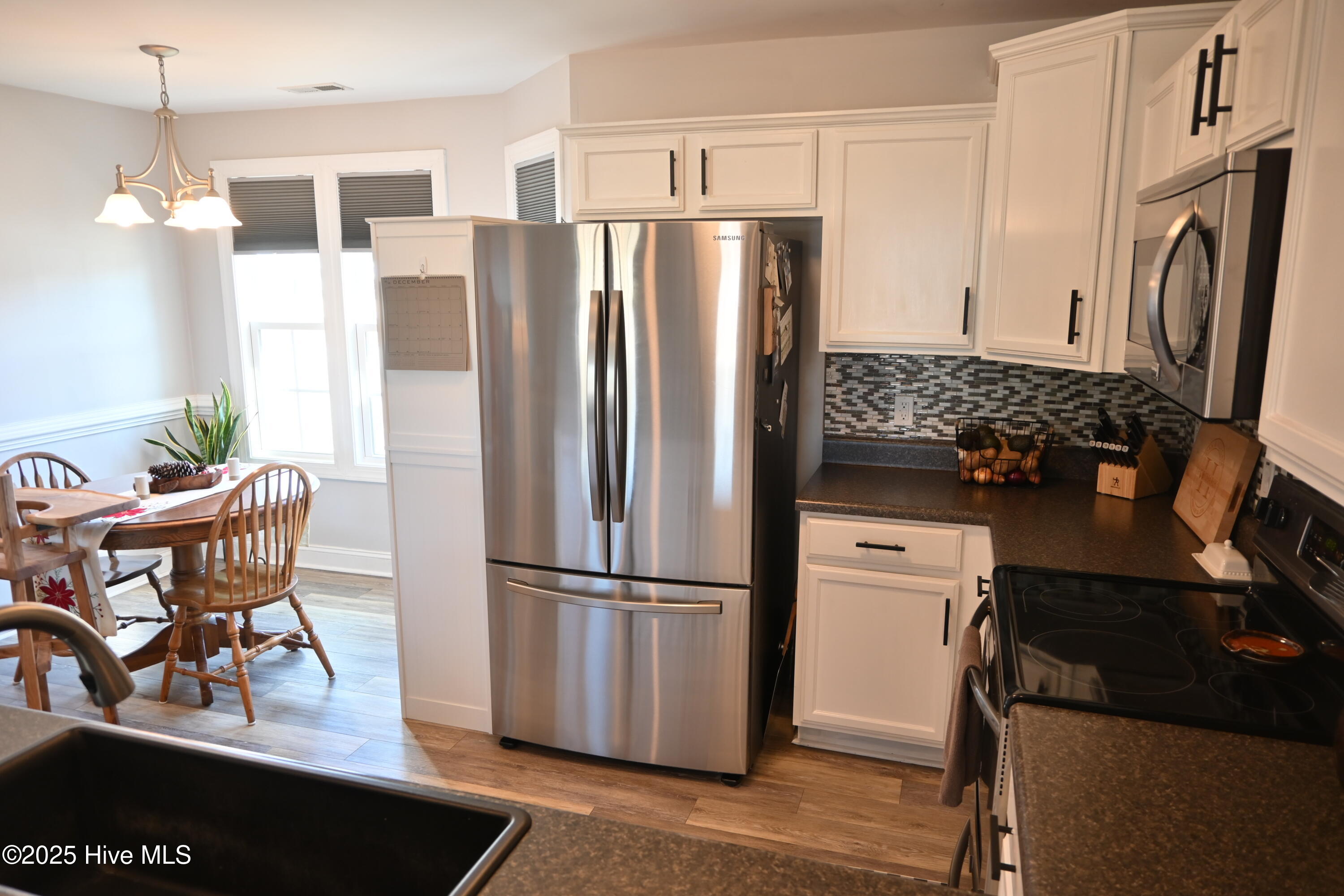 100547173 | Photo 17