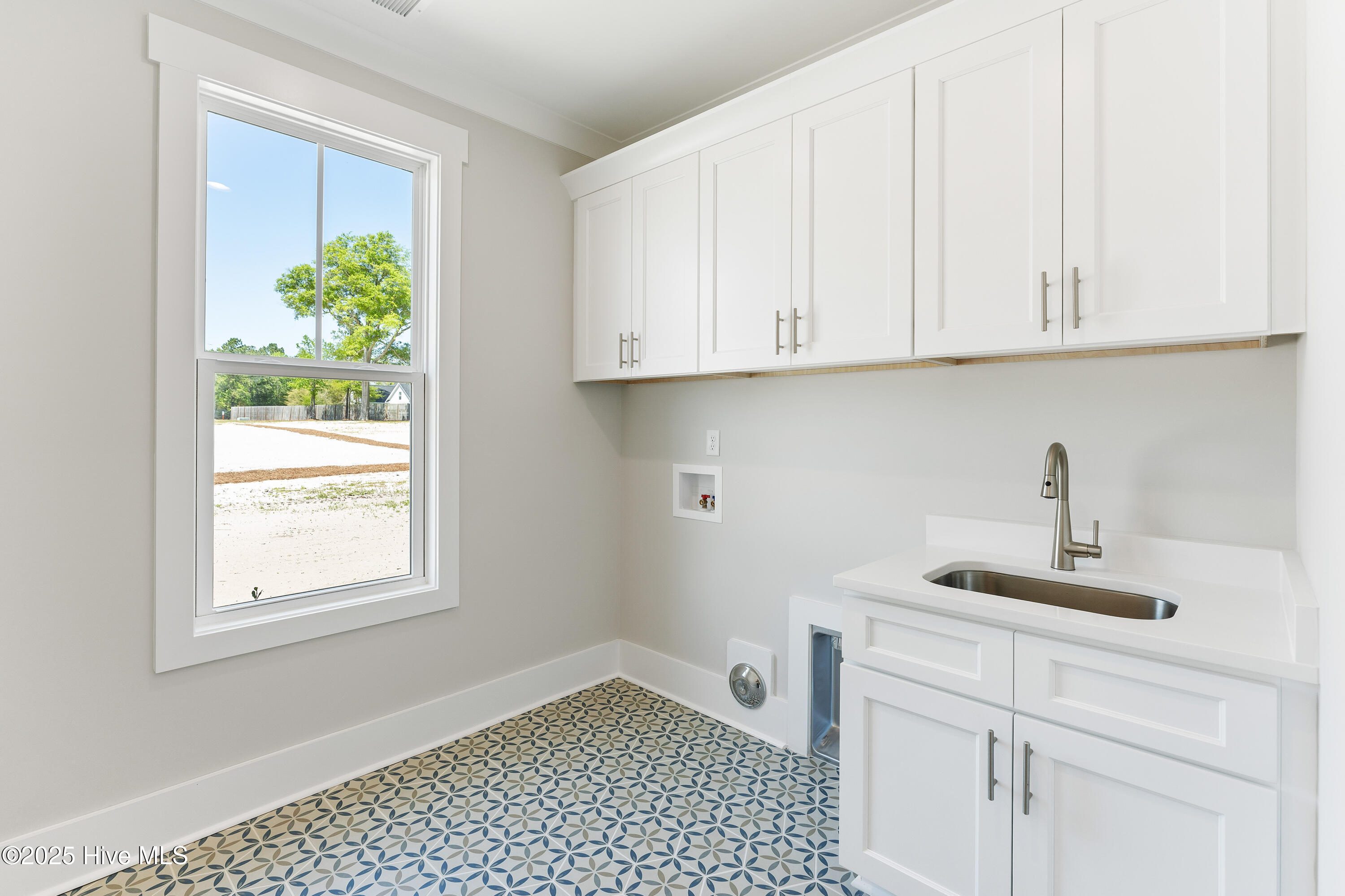 100547015 | Photo 10