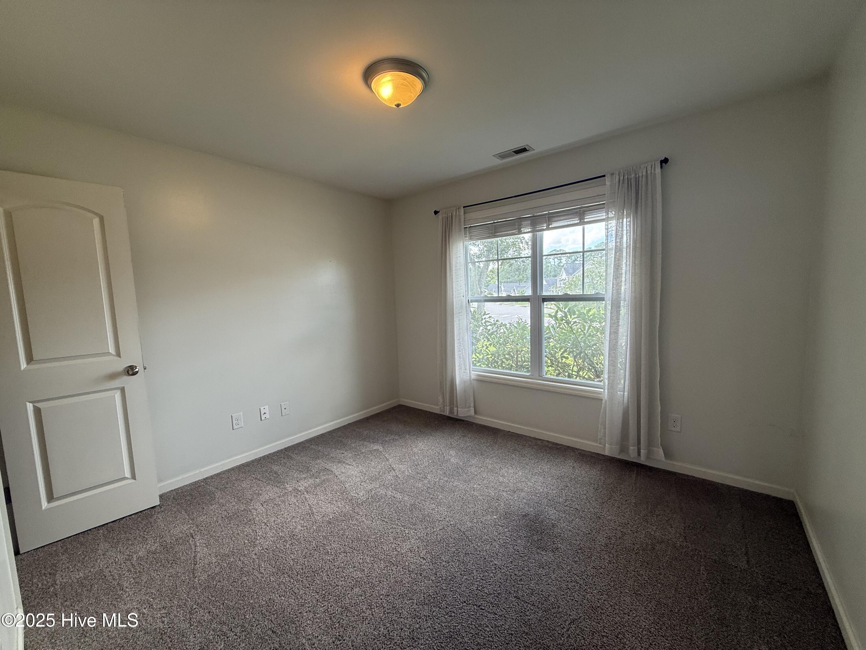 100566630 | Photo 20