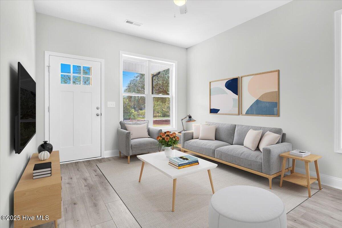 100525467 | Photo 23