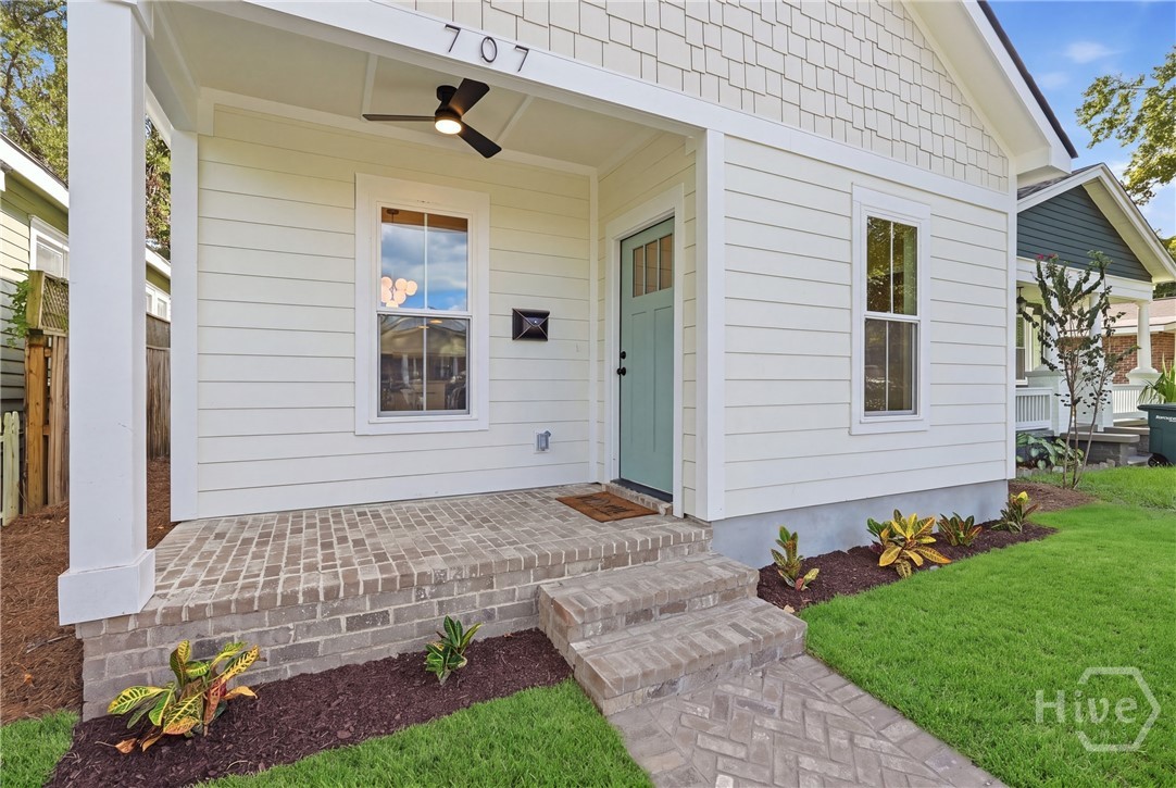 Photo 4 of Single family home for sale at 707 E 32nd Street, Savannah, GA 31401 | MLS# SA364761 | Listing updated on 2026-09-18