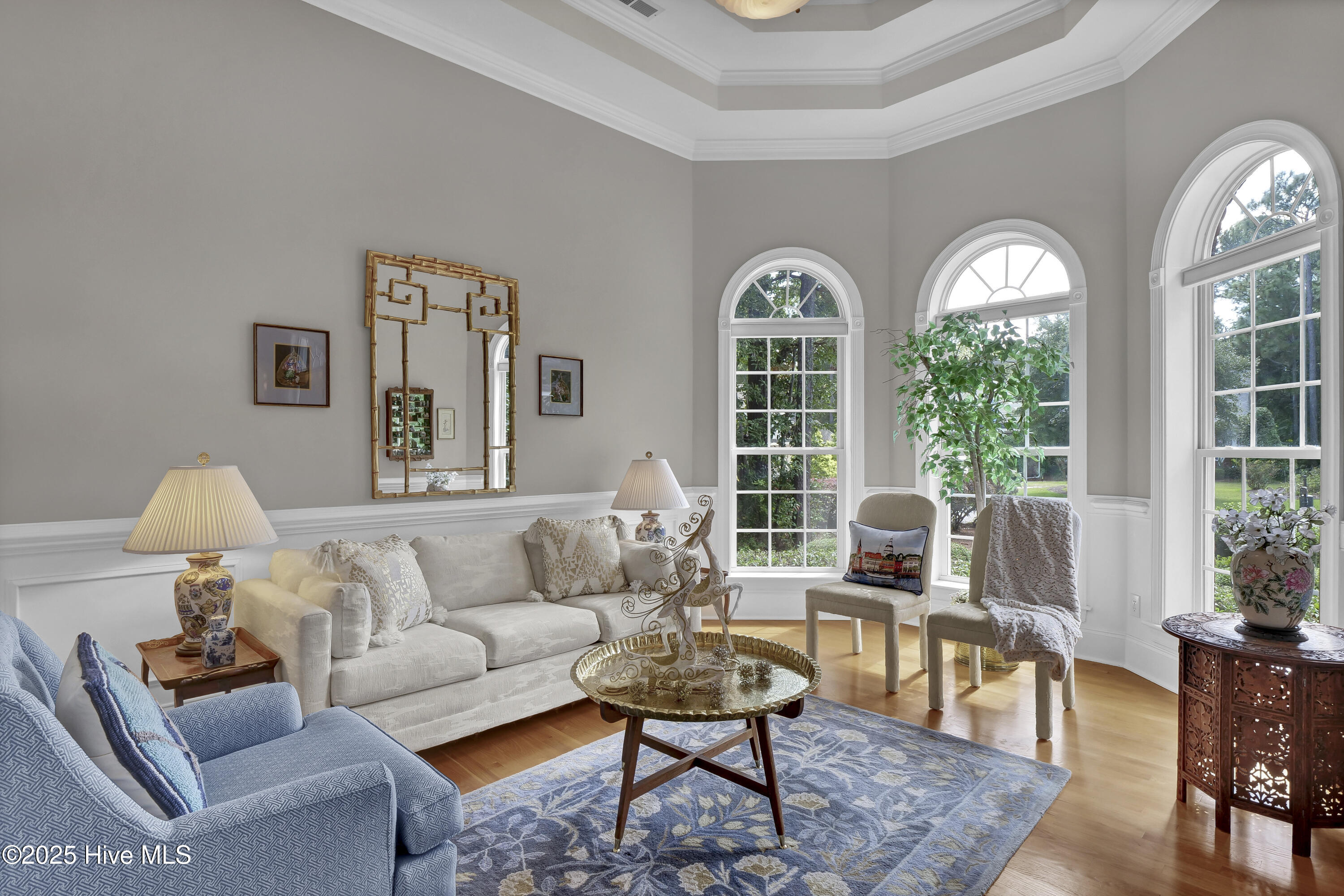 100533946 | Photo 11