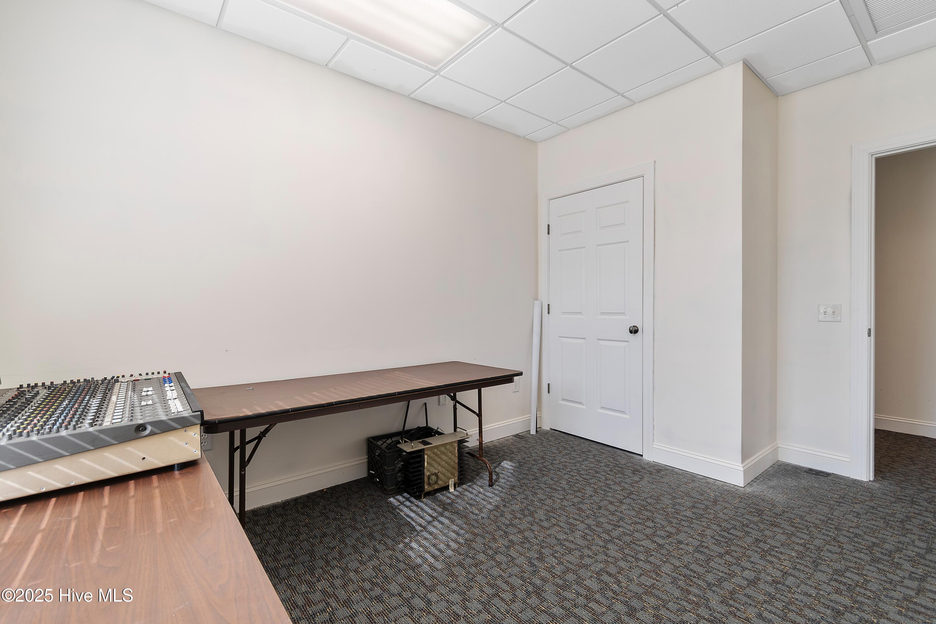 100491717 | Photo 23