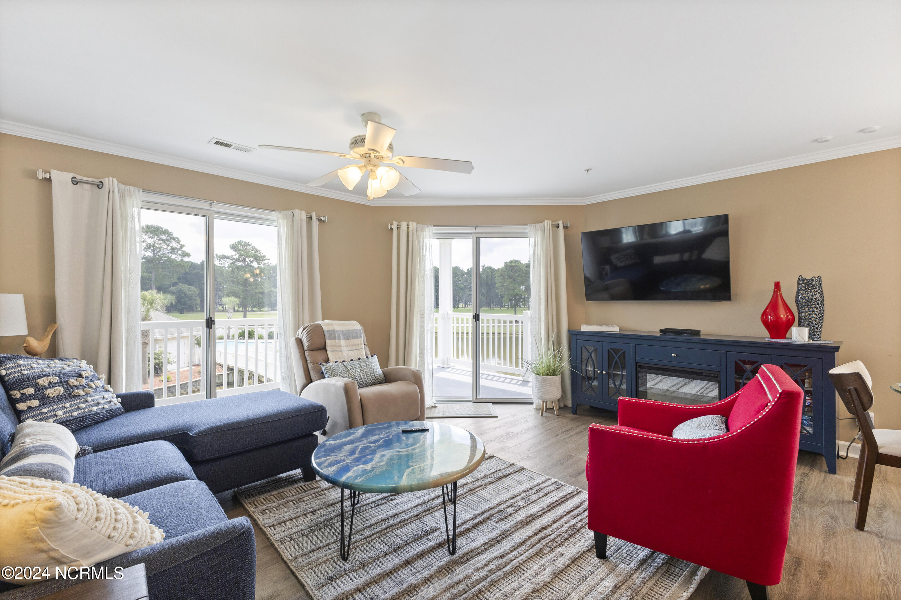 100461581 | Photo 11