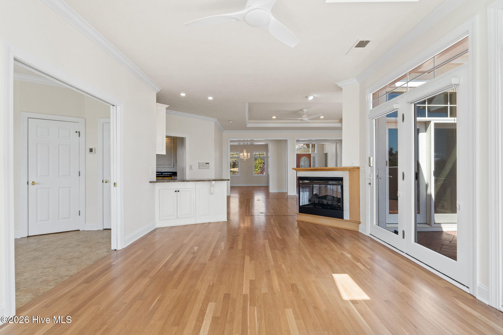 100564967 | Photo 11