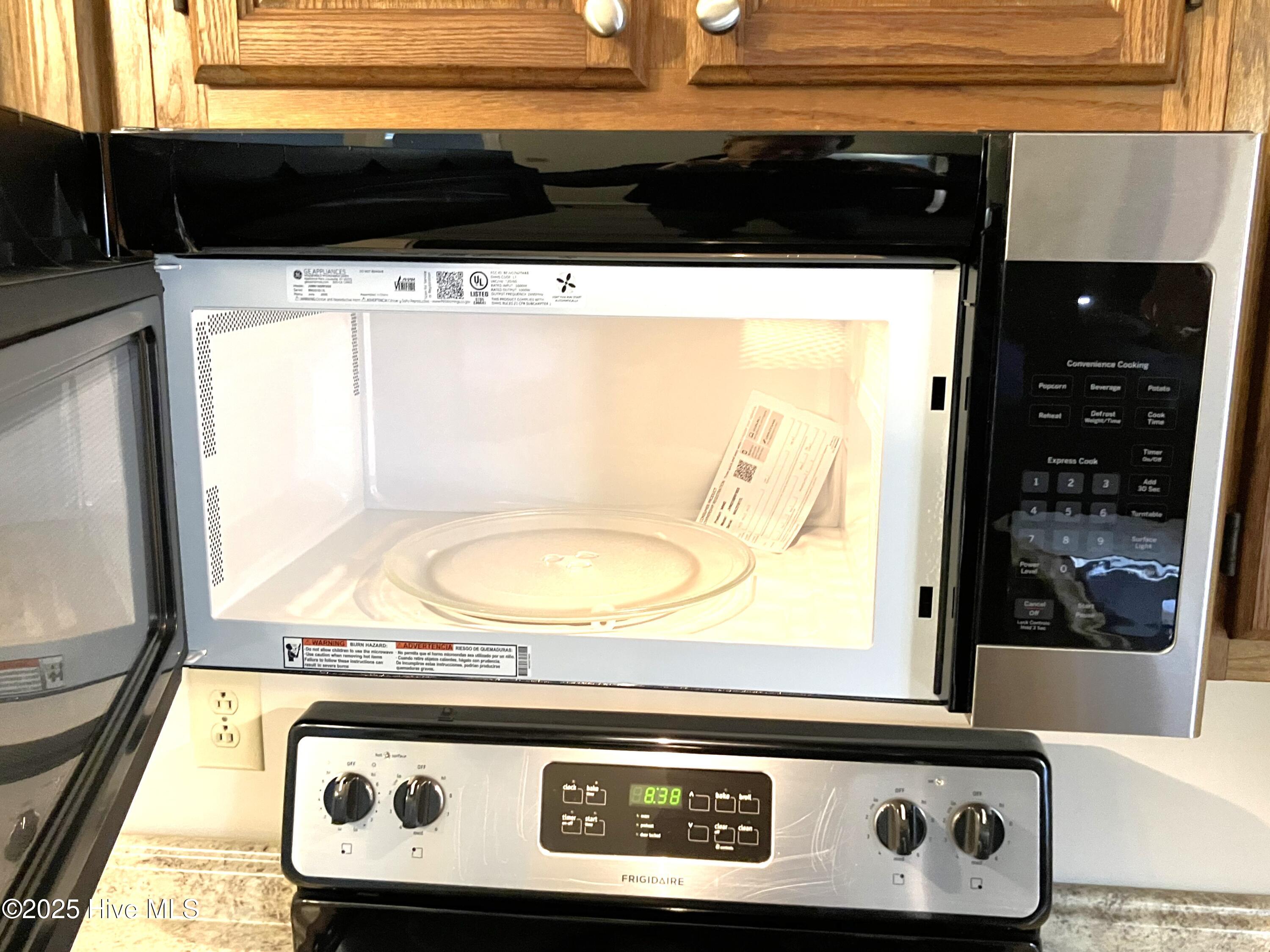 100545920 | Photo 14