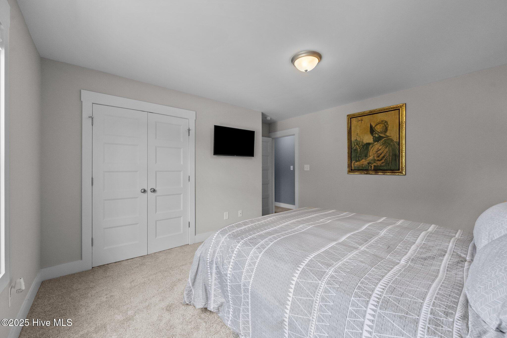 100517734 | Photo 53