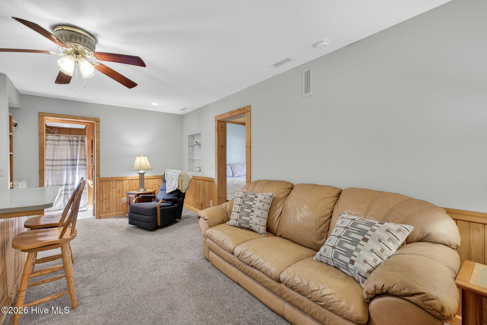 100542936 | Photo 79