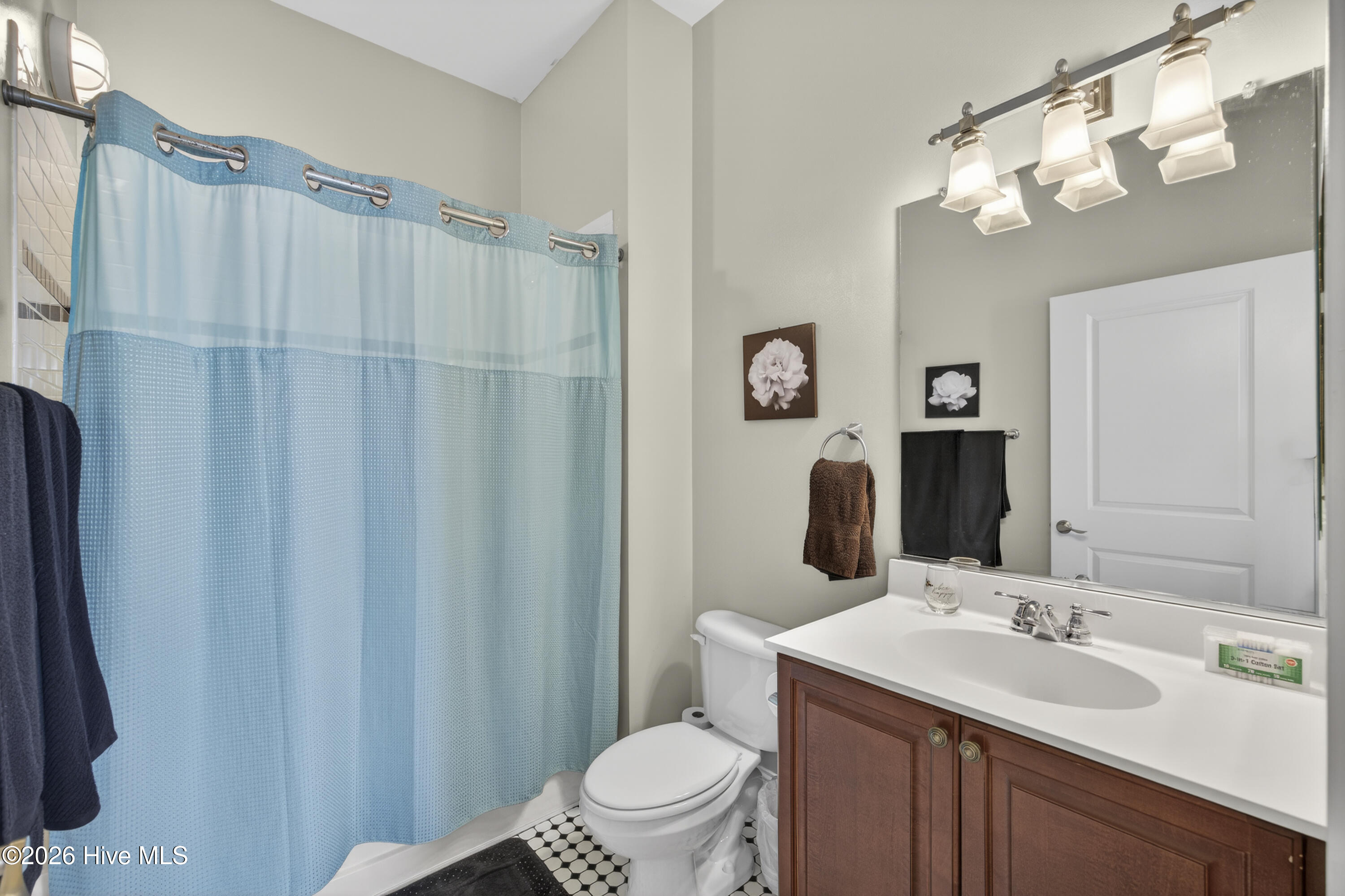 100562157 | Photo 31