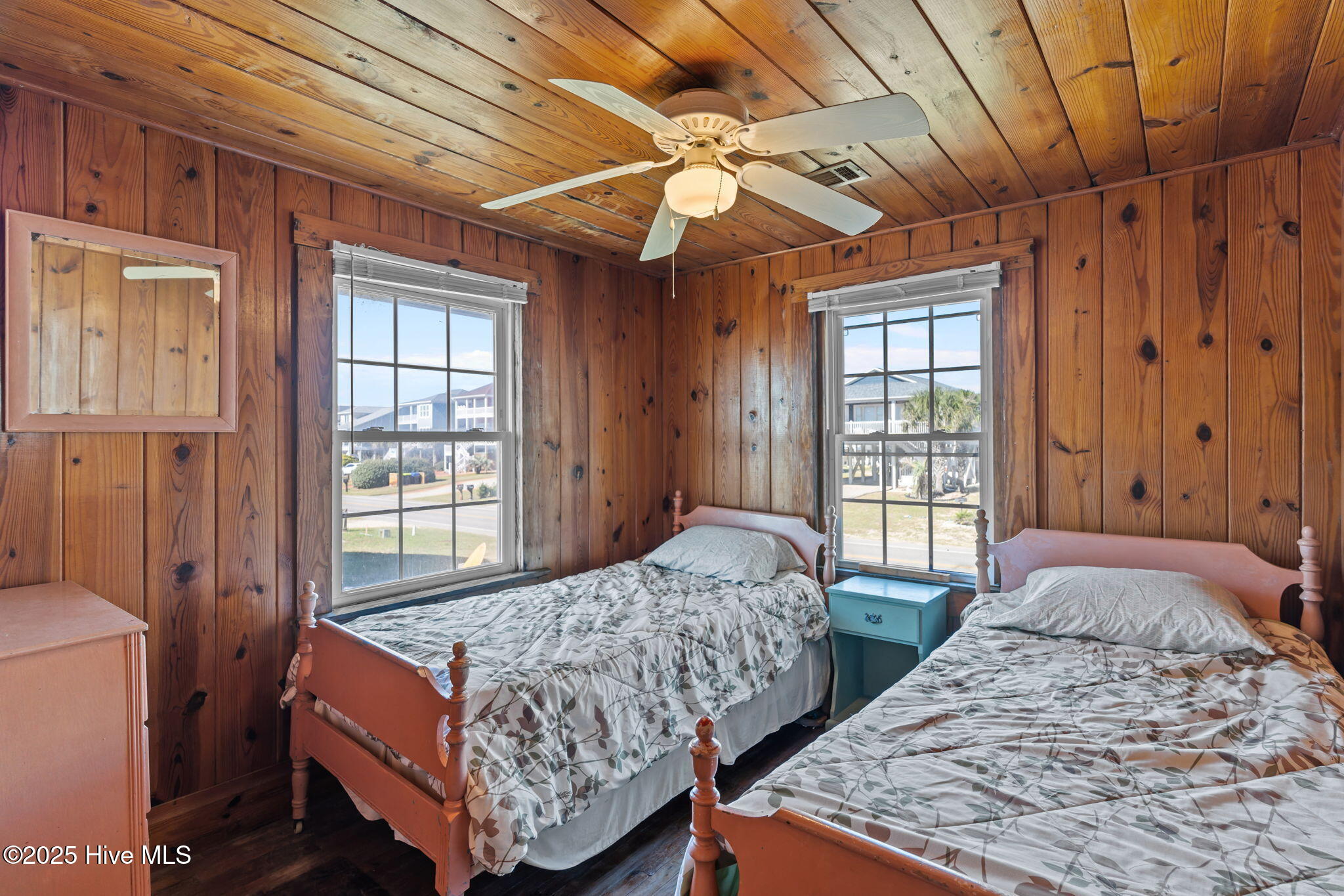 100539886 | Photo 31