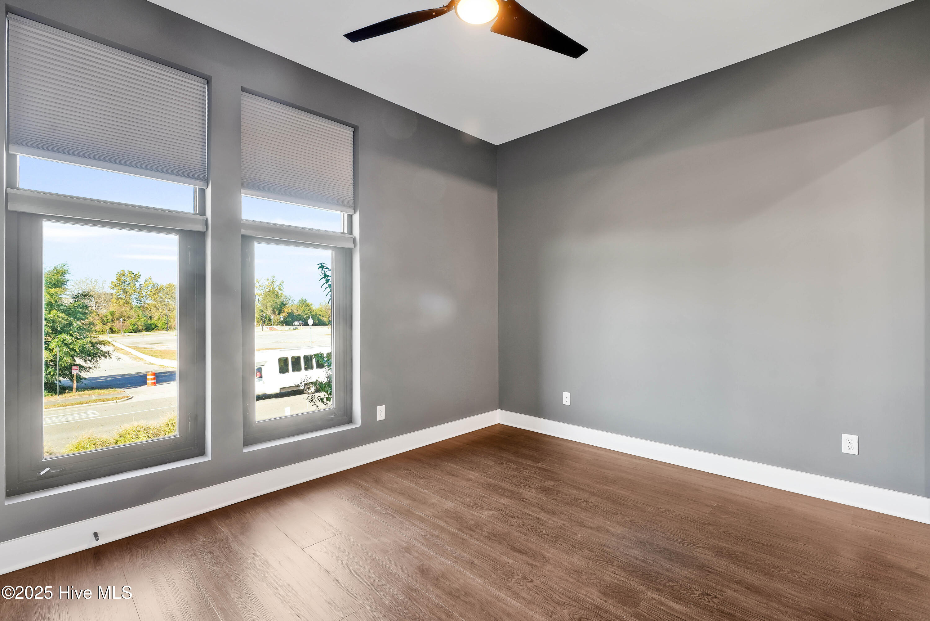 100546123 | Photo 25